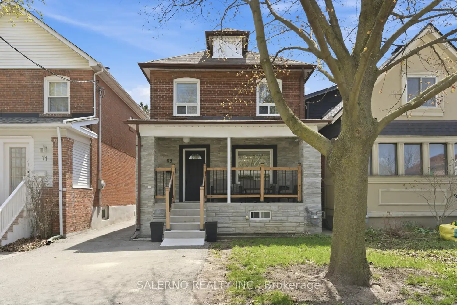 69 Robert Street