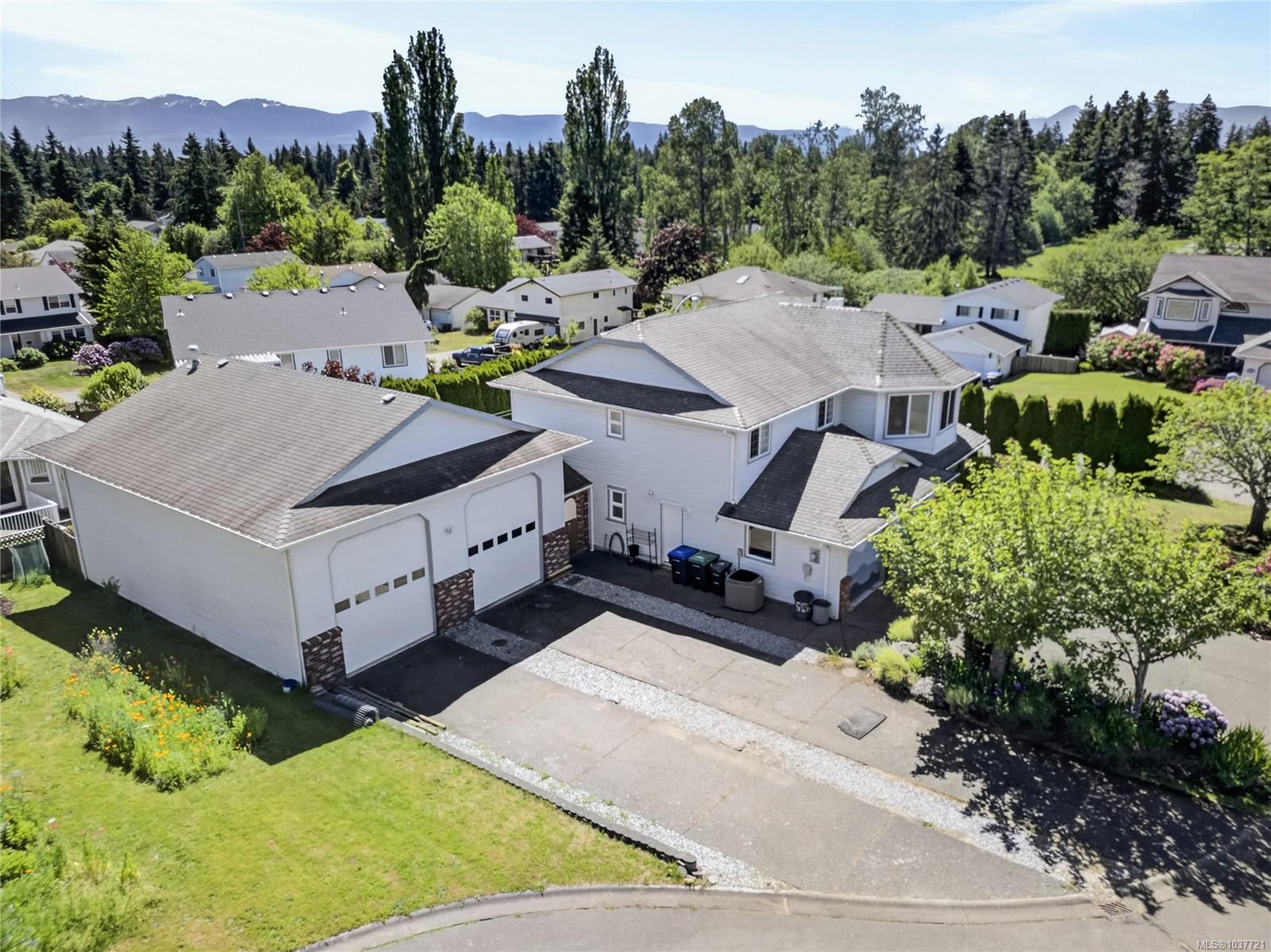 1425 Sabre Court, Comox, BC, V9M 2X2