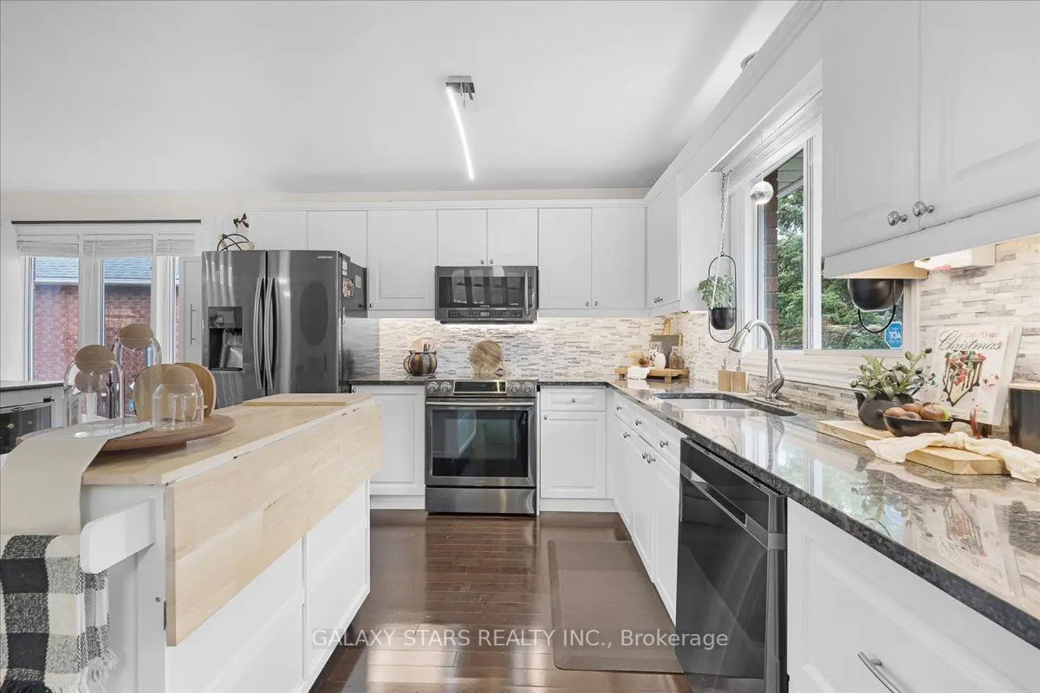 Additional image 6 of 888 Oberland Drive