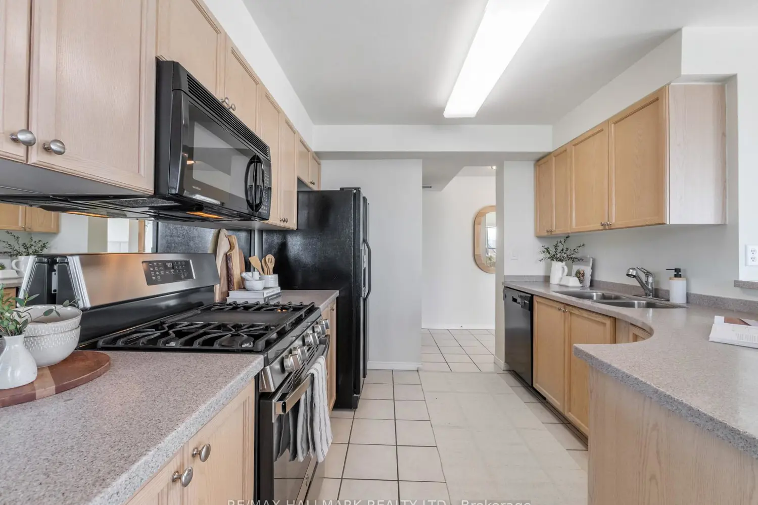 Additional image 8 of 1797 Queen Street 403