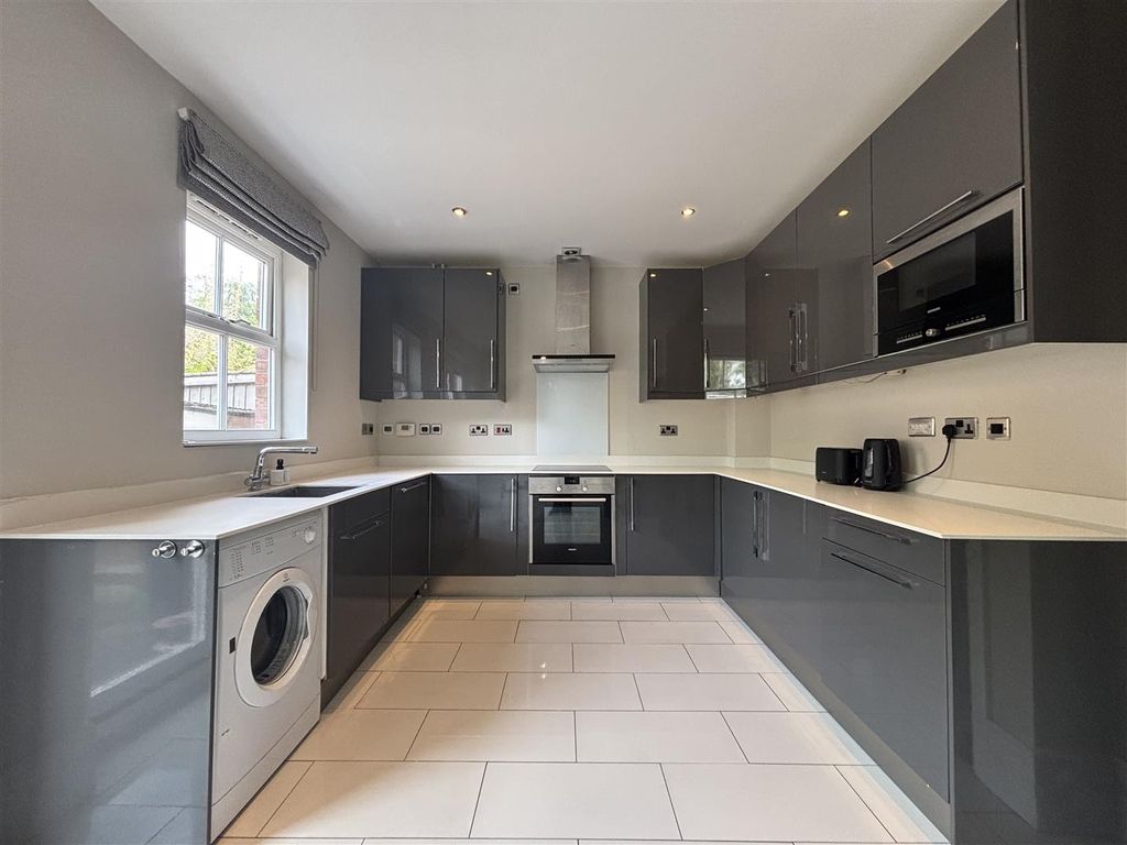 Additional image 2 of 3 bed town house to rentKnutsford Road, Alderley Edge, Cheshire SK9