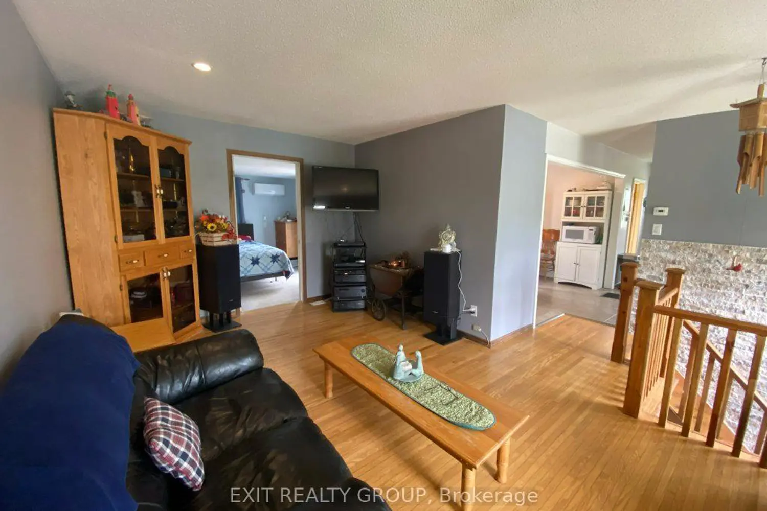 87 Bernard Long Road