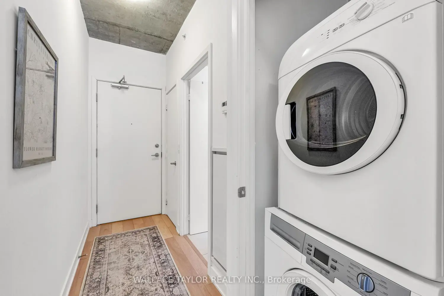 Additional image 5 of 210 Simcoe Street 1702