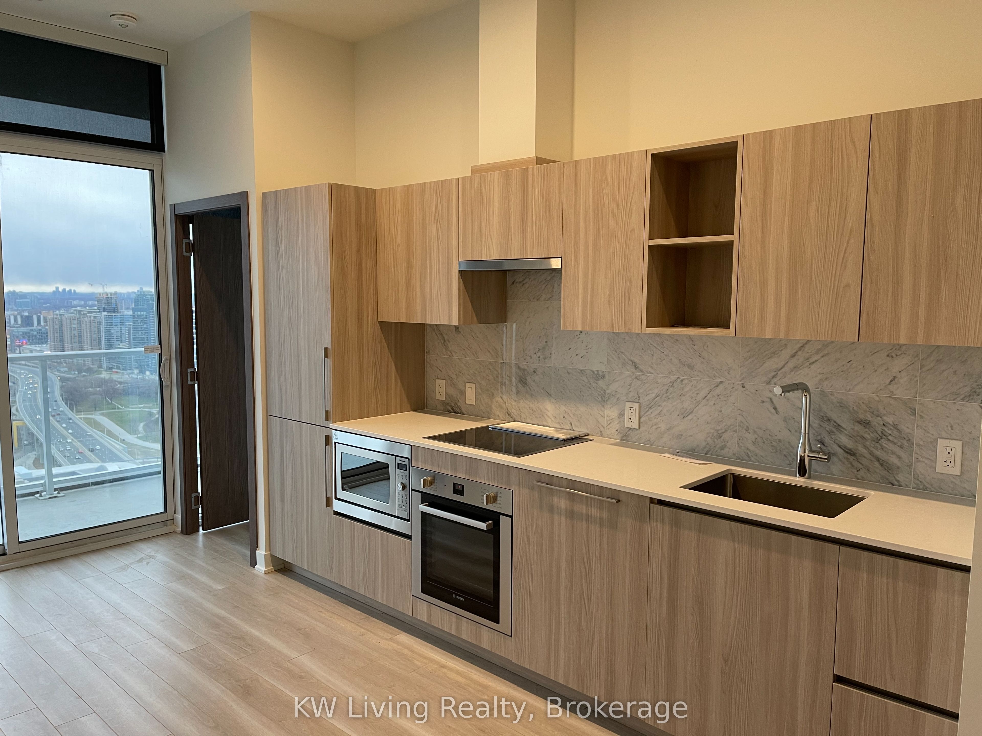 Additional image 3 of 4202-19 Bathurst Street, Toronto, ON, M5V 0N2