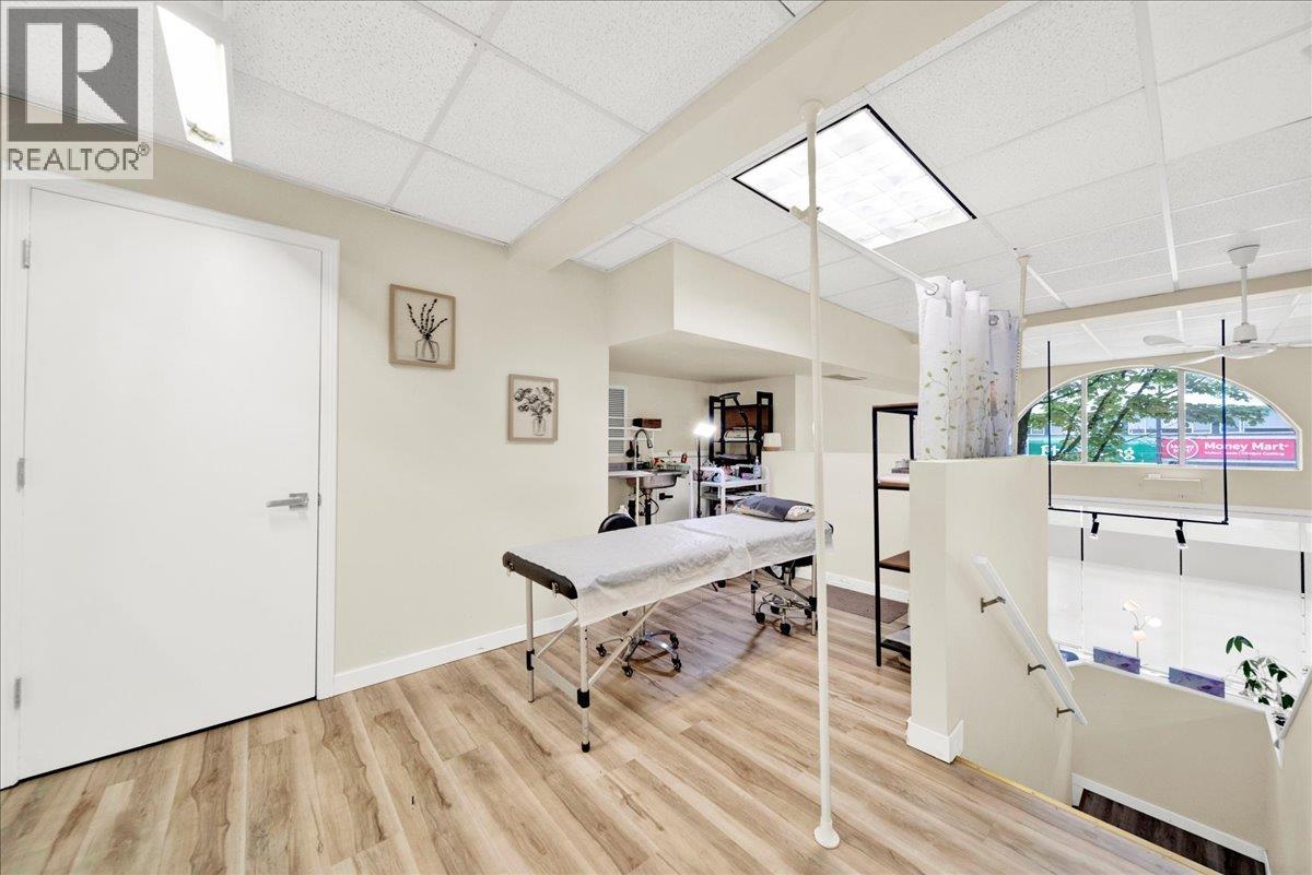 Additional image 5 of 22337 Lougheed Highway, Maple Ridge, BC, V2X2T3