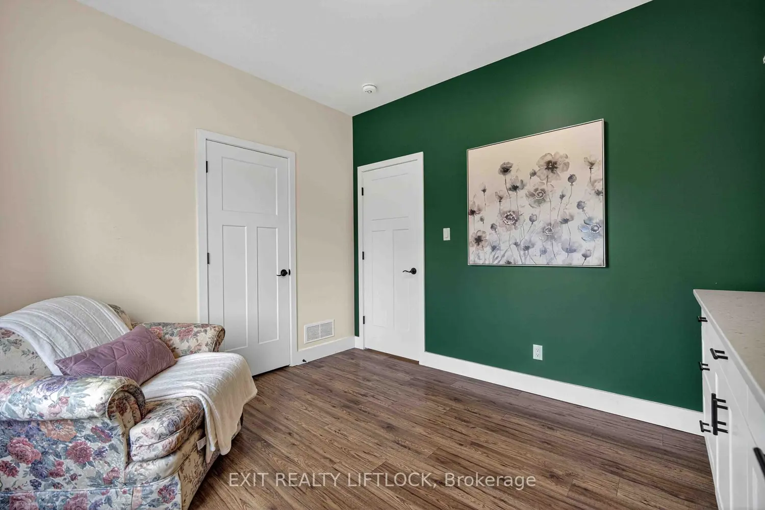 1479 Webster Road photo 5