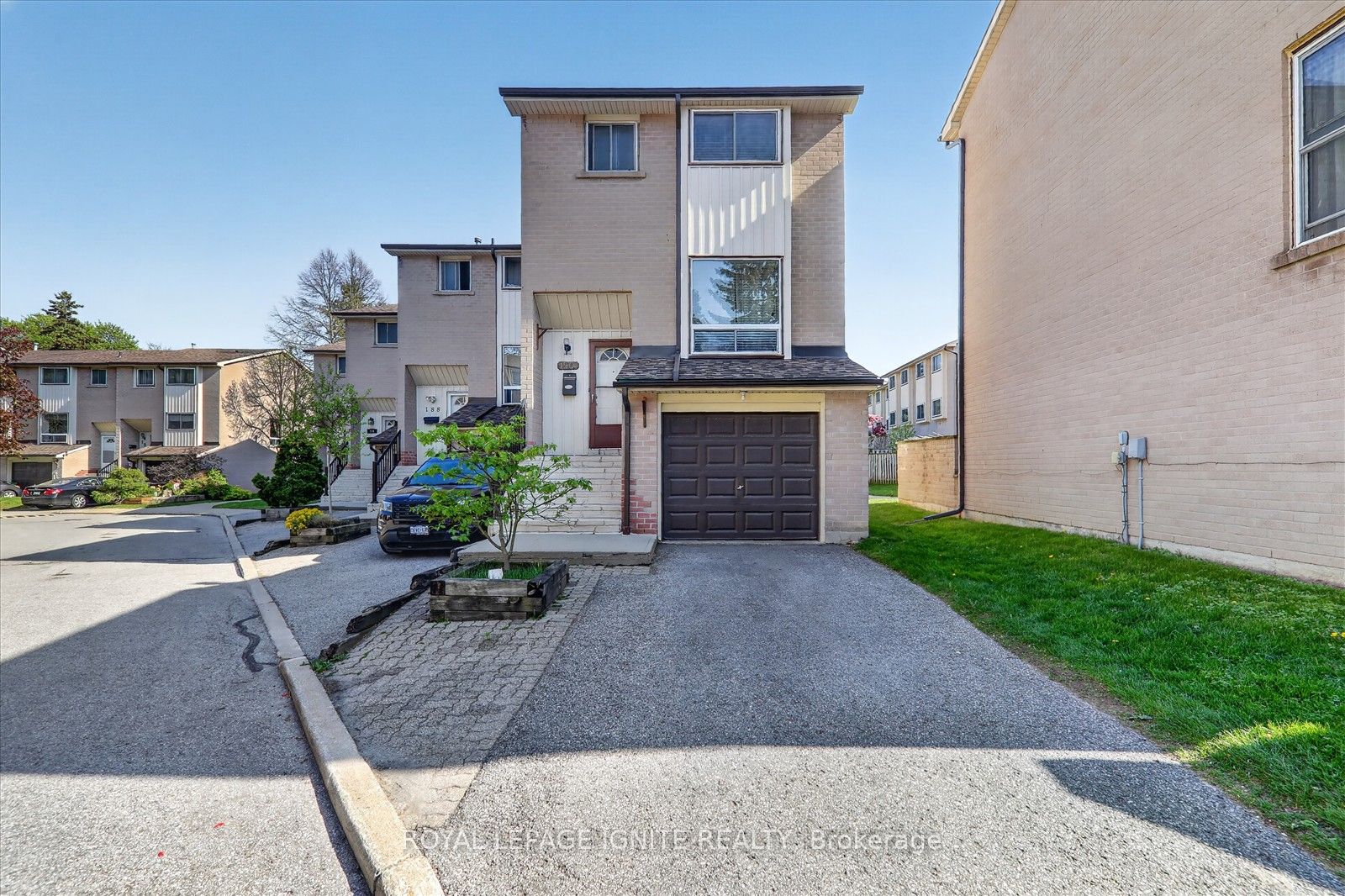 190-41 Collinsgrove Road, Toronto, ON, M1E 4Z1