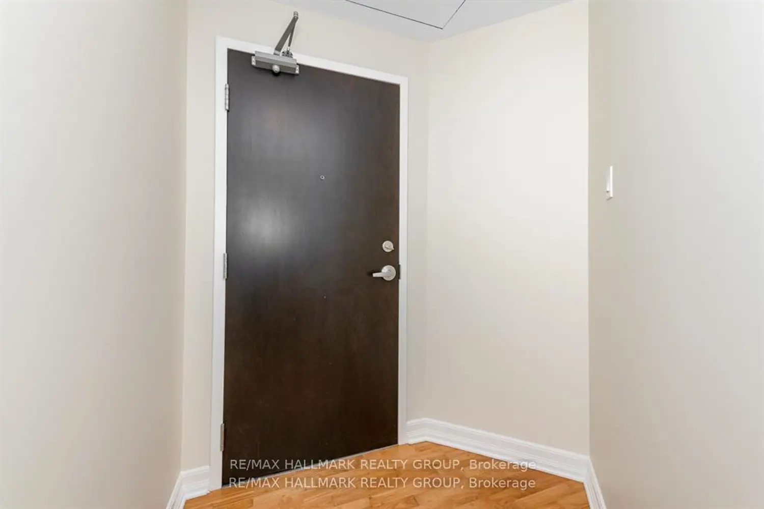 Additional image 3 of 1227 Wellington Street 702