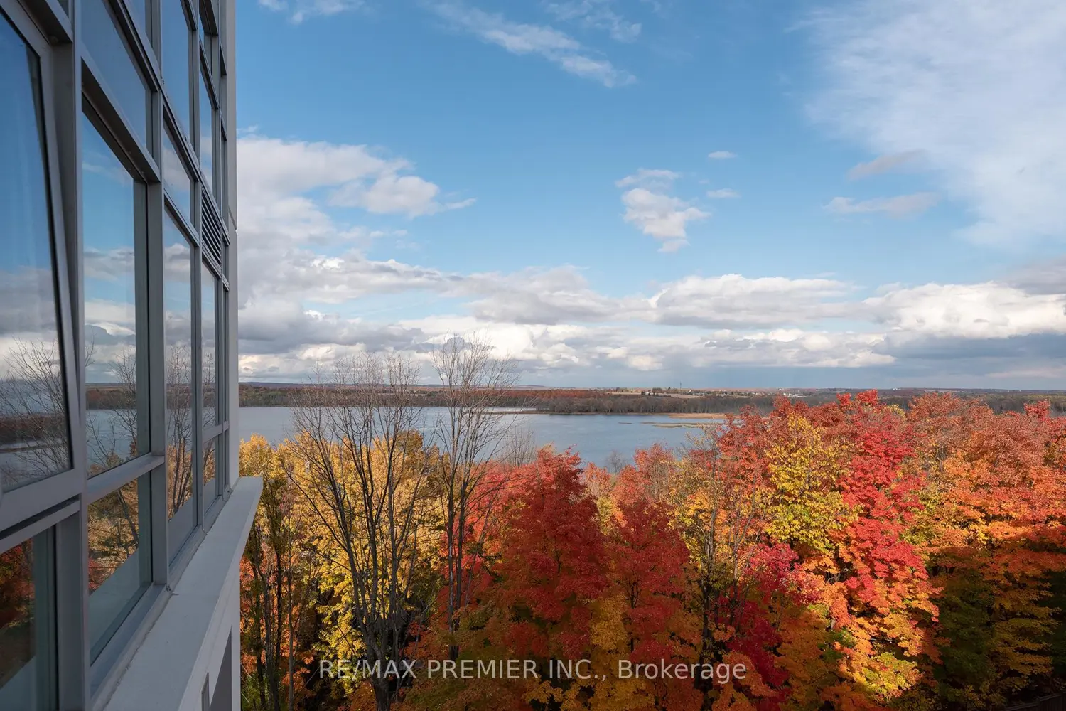 Additional image 15 of 58 Lakeside Terrace 908