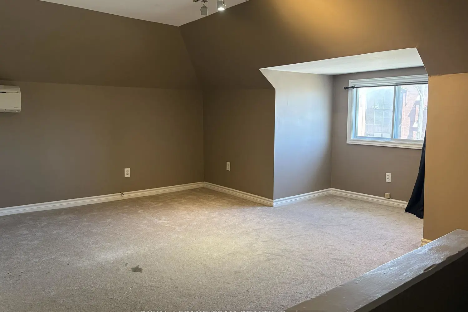 Additional image 8 of 444 Parkdale Avenue