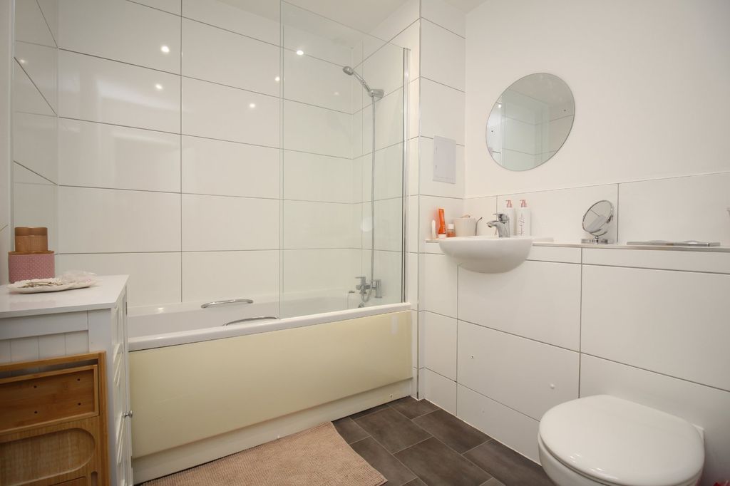 Additional image 6 of 2 bed flat to rentTannery Way North, Canterbury, Kent CT1