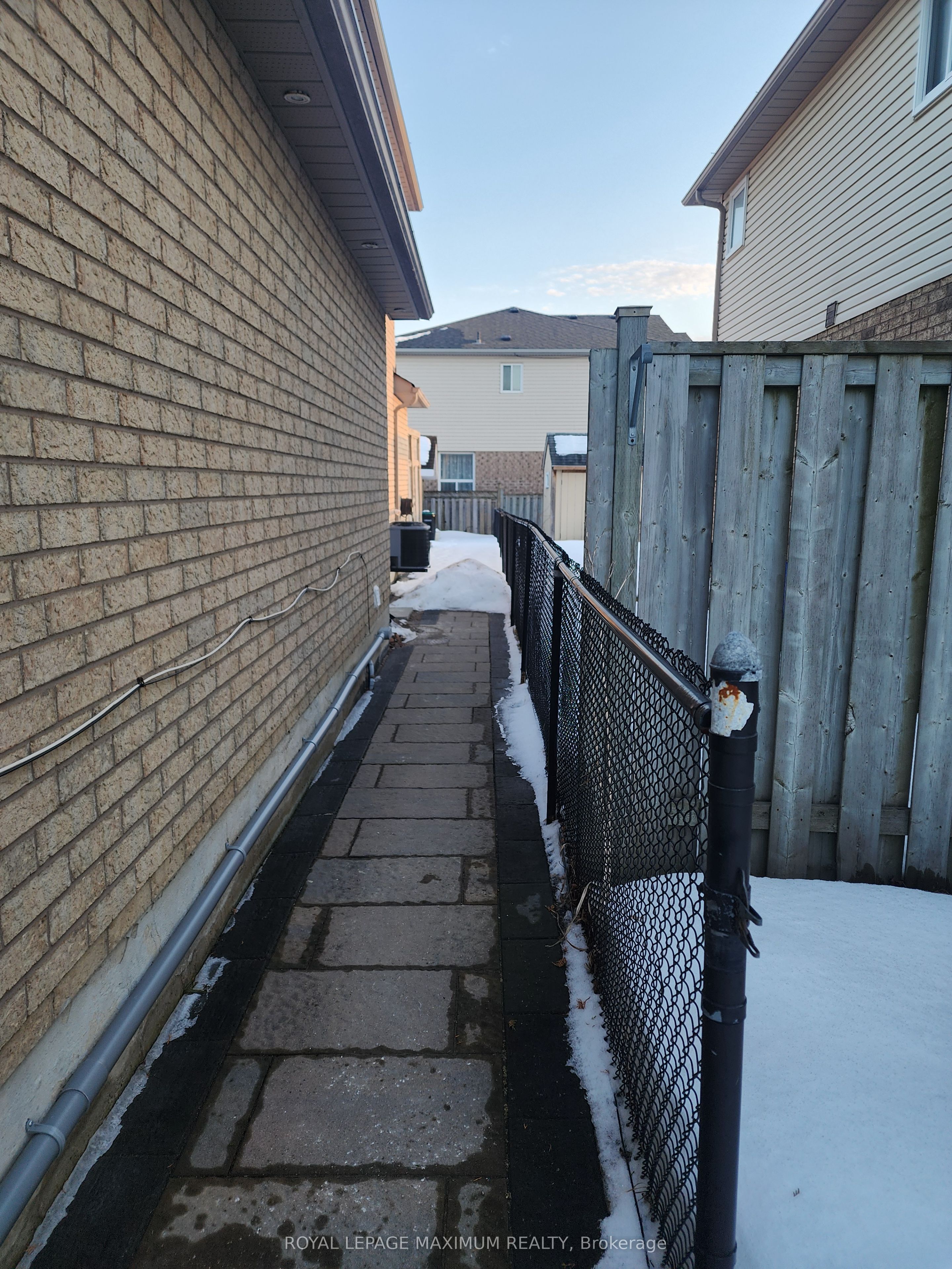 Additional image 2 of 87 Breeze Drive, Bradford West Gwillimbury, ON, L3Z 3A5