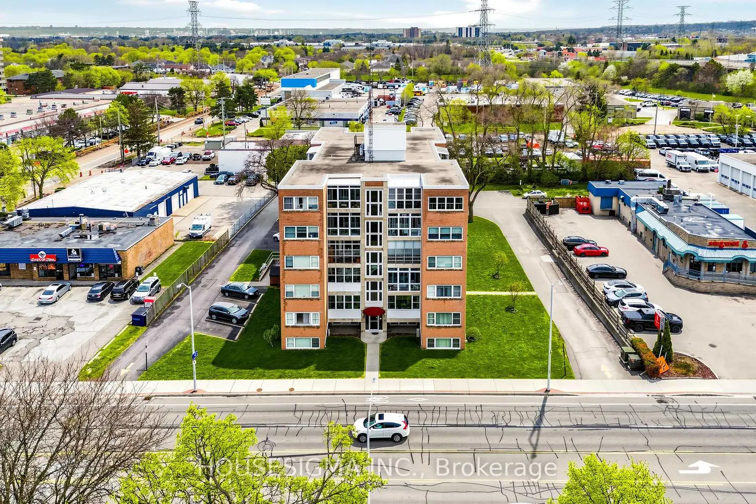 Additional image 8 of 824 Brant Street 9