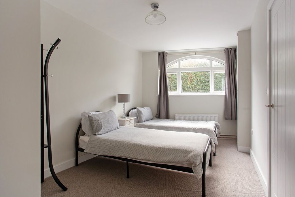 Additional image 11 of 4 bed detached house to rentSchool Road, Charlton Kings, Cheltenham GL53