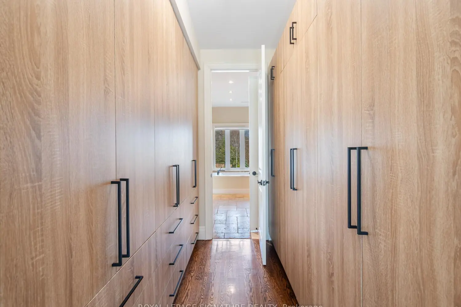 Additional image 11 of 3002 Bayview Avenue