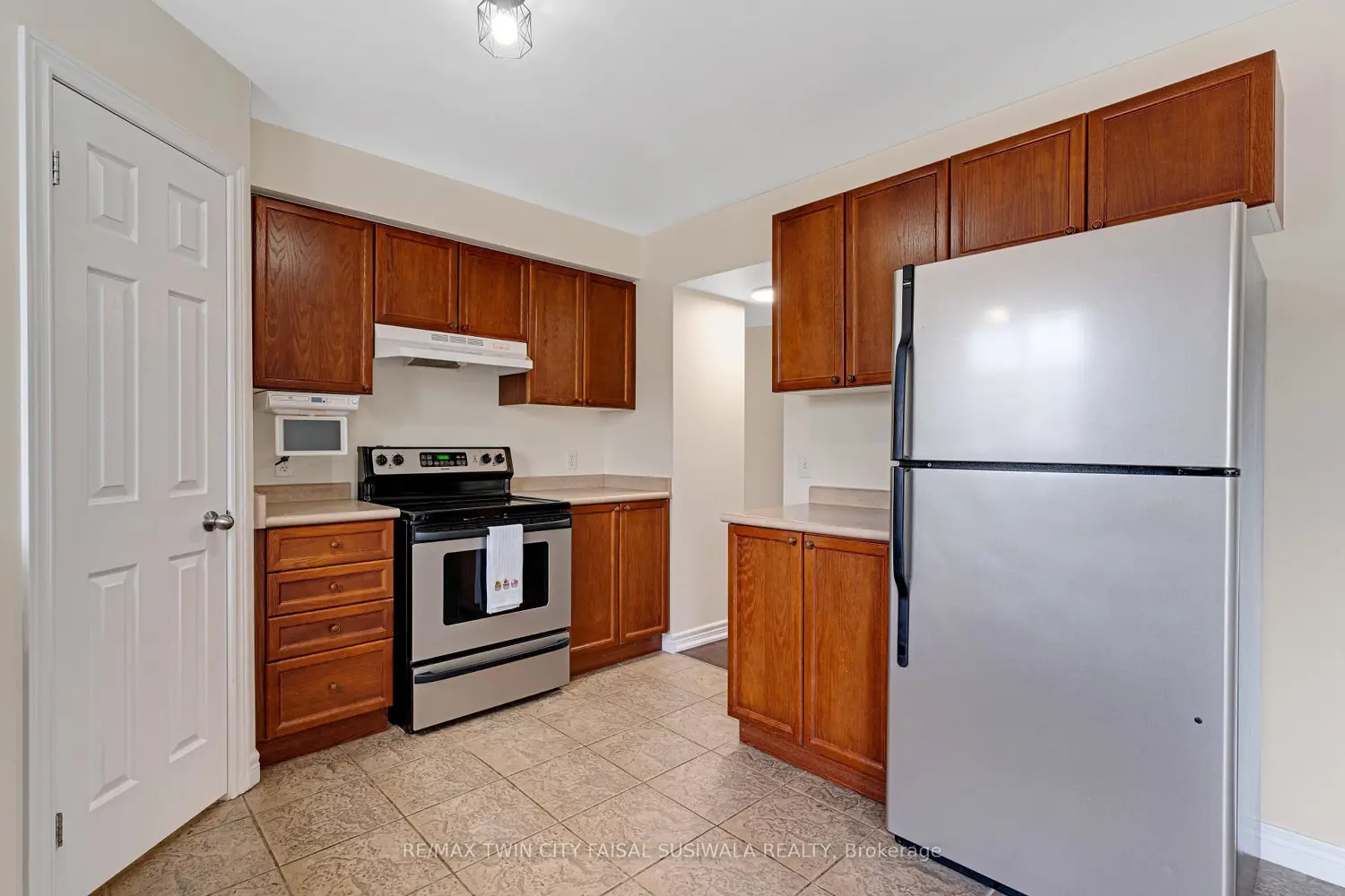 Additional image 6 of 250 Ainslie Street 14