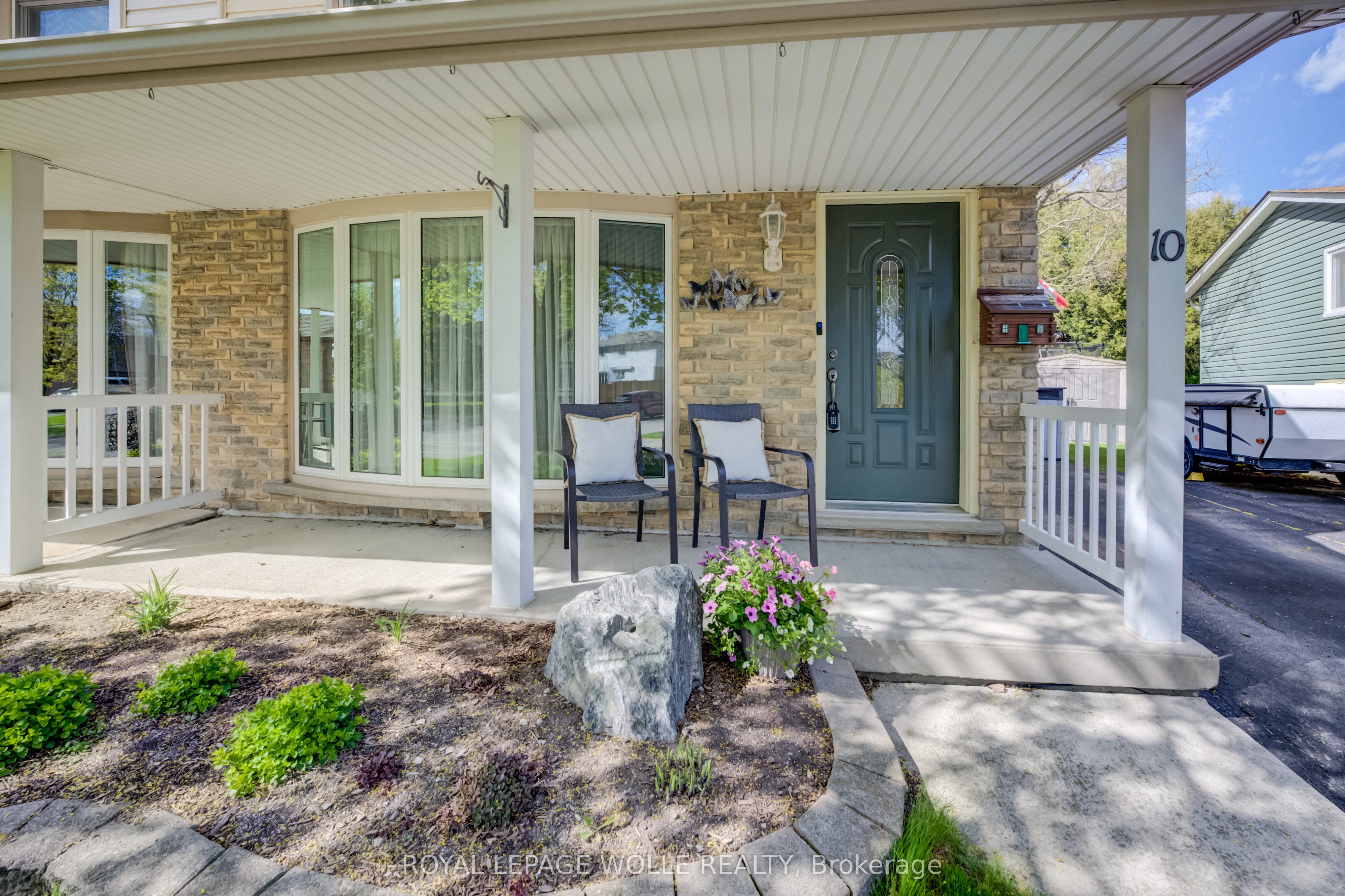 Additional image 3 of 10 Meadow Woods Crescent, Kitchener, ON, N2N 1S5
