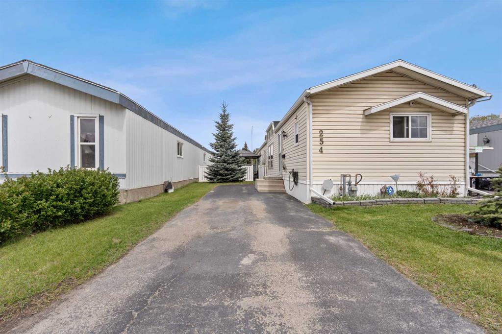 254 Erin Woods Circle SE, Calgary, AB, T2B 3C9