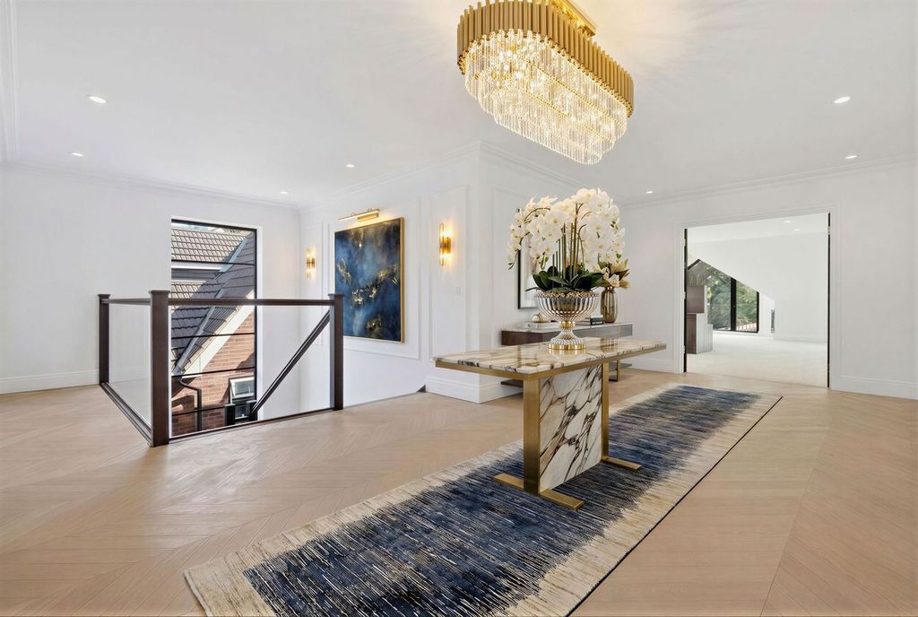 Additional image 10 of 4 bed detached bungalow to rentTomswood Road, Chigwell IG7