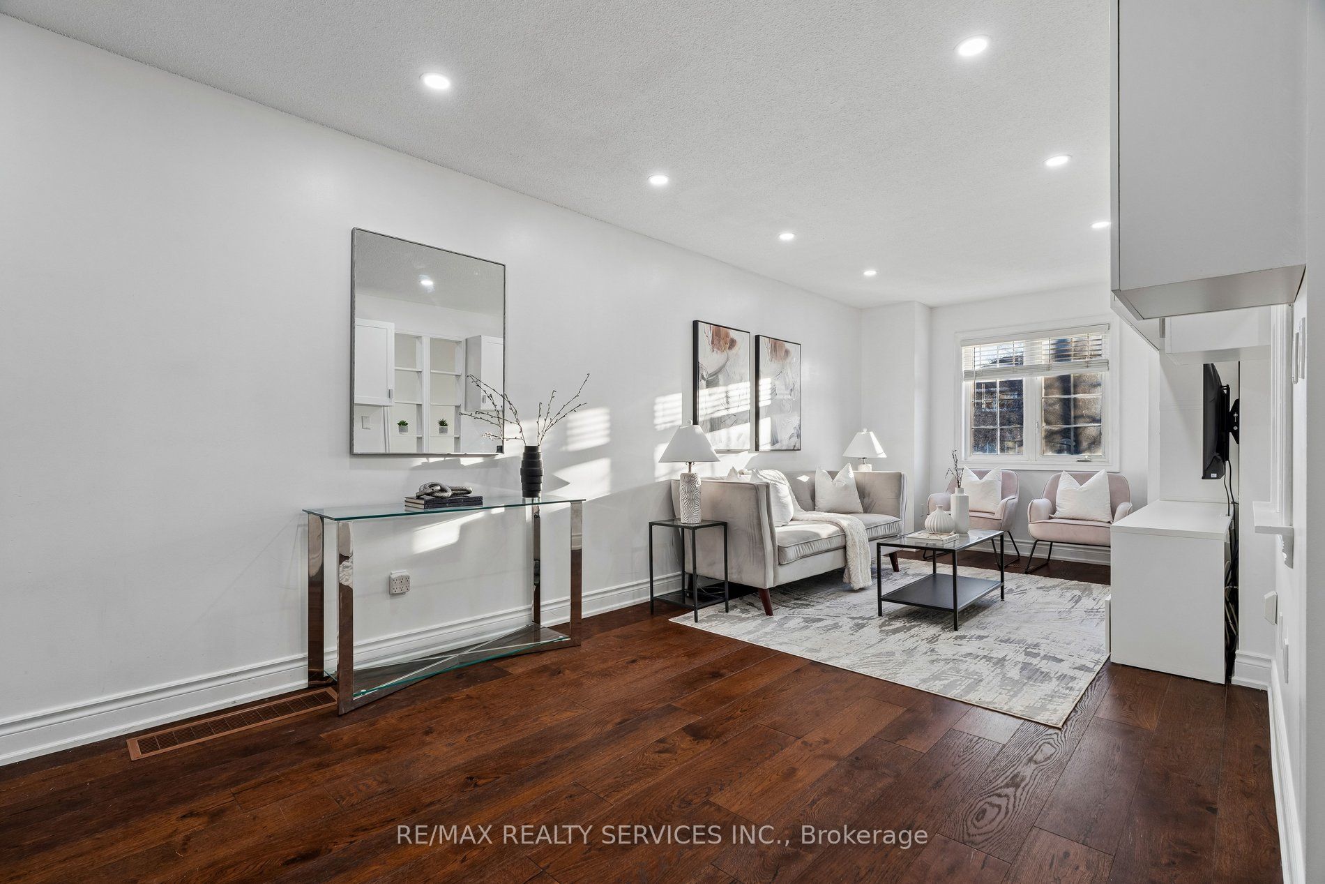 Additional image 5 of 131 Charlton Settlement Avenue, Toronto, ON, M6M 5L5