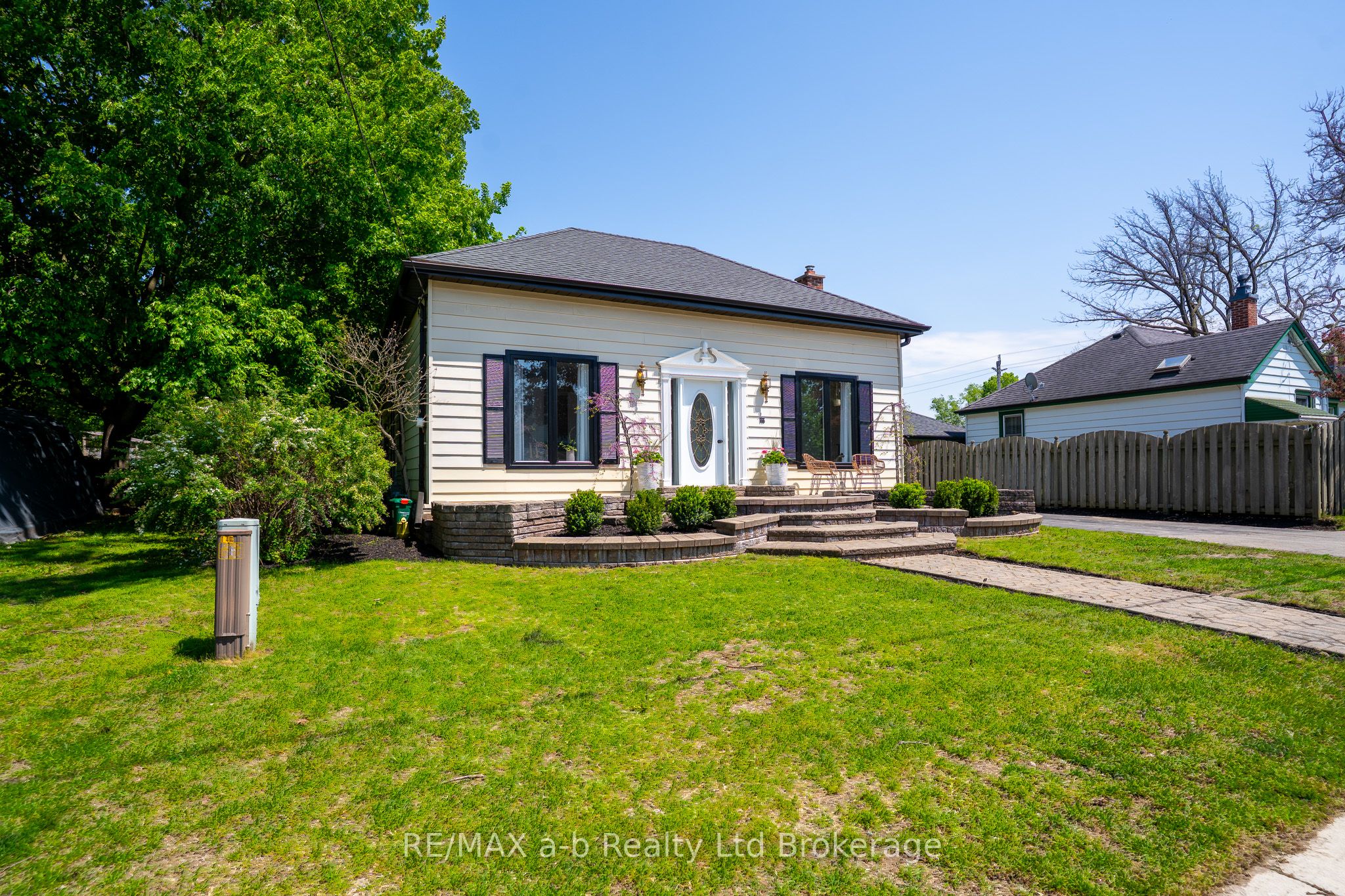 Additional image 2 of 56 Givins Street, Woodstock, ON, N4S 5Y9