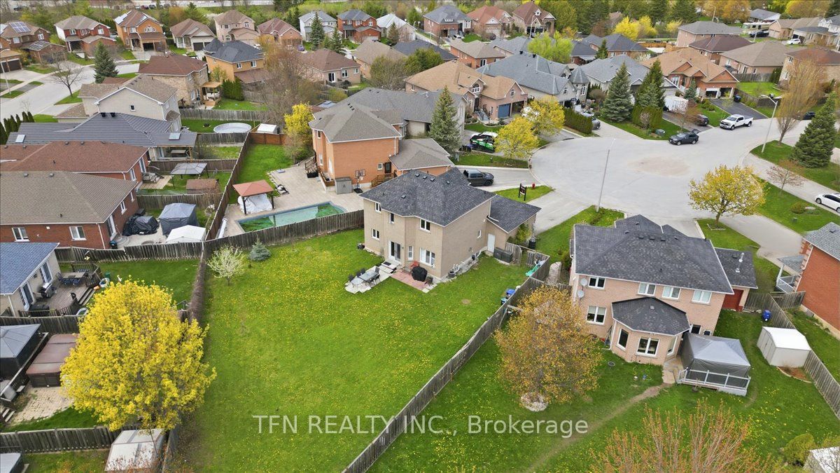 Additional image 2 of 2073 Cynthia Court, Innisfil, ON, L9S 4Z1