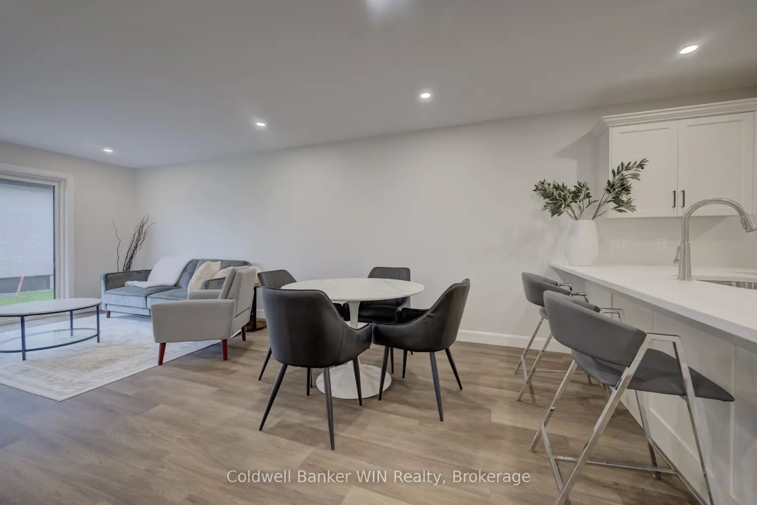 204 Elgin Street photo 2