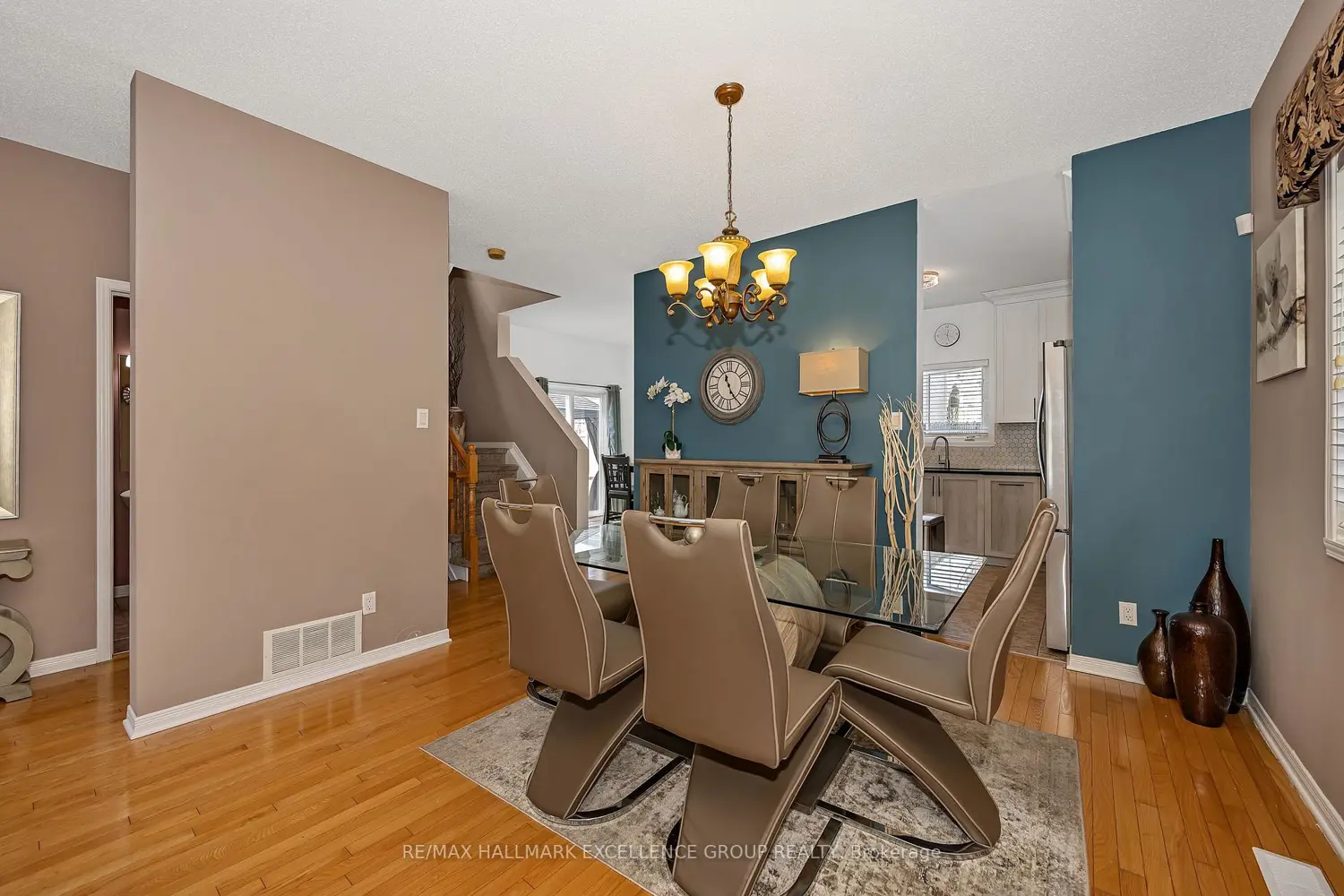 1611 Sebastien Crescent photo 5