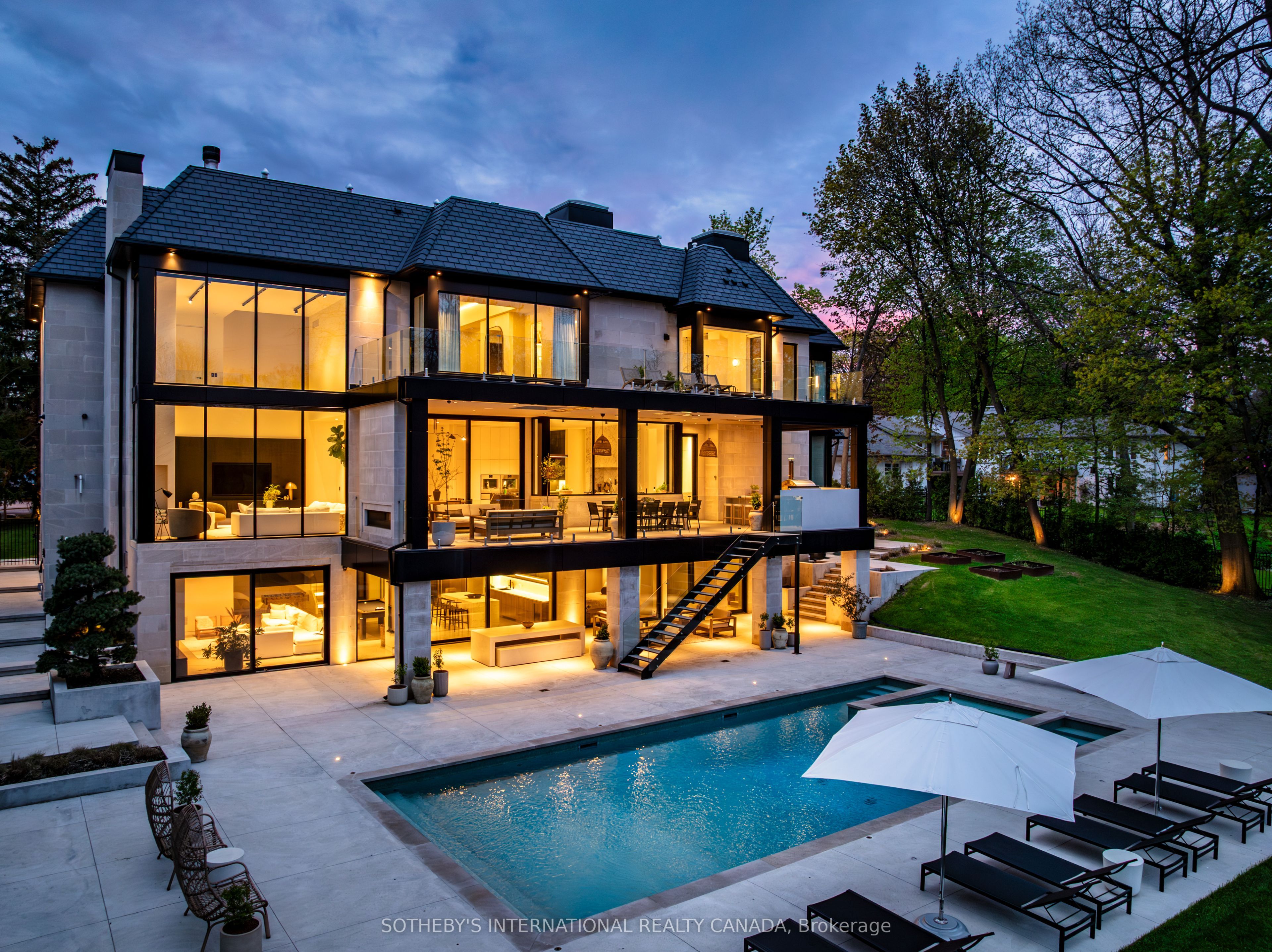 Additional image 2 of 7 Appleby Court, Toronto, ON, M9B 5A1