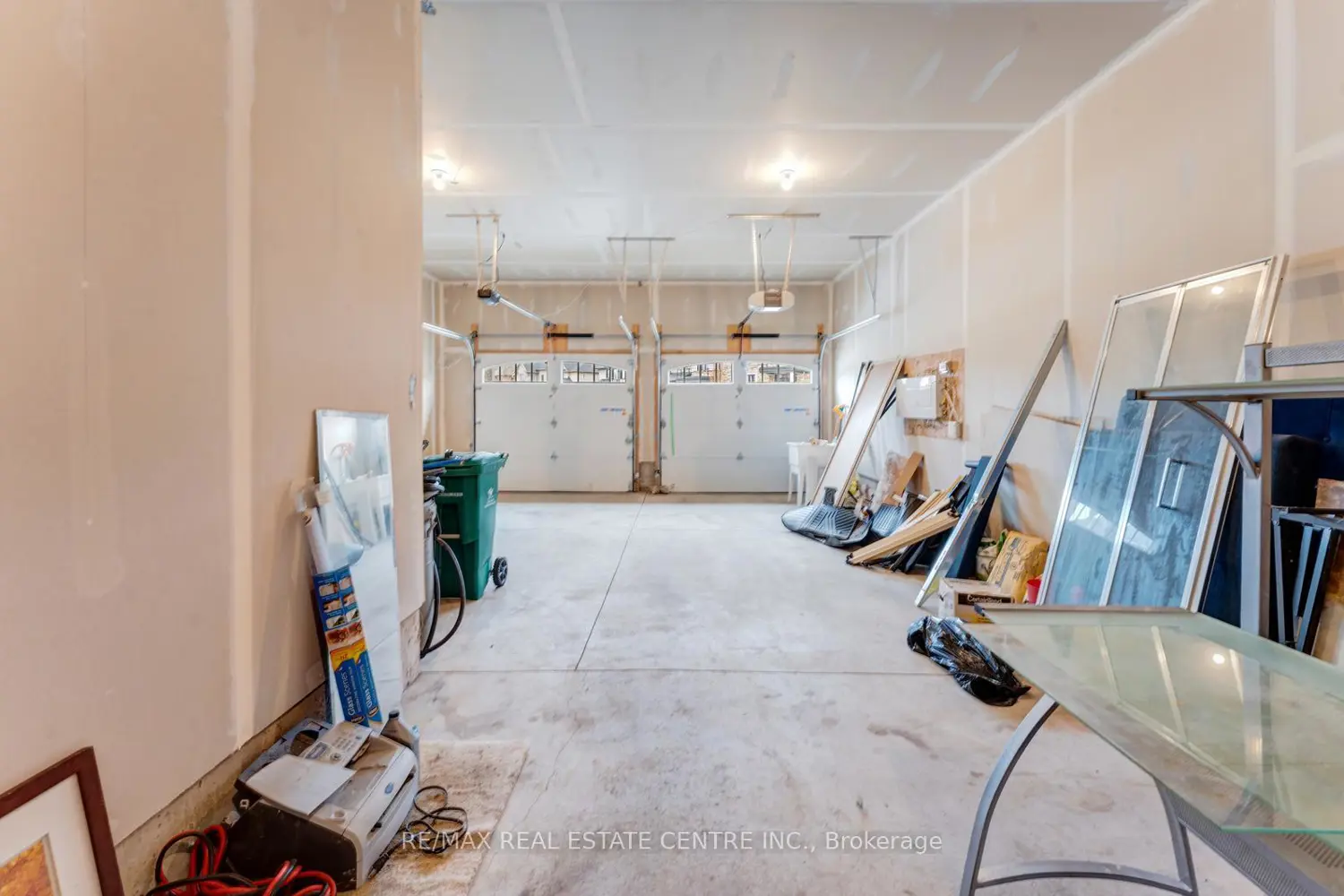 Additional image 3 of 94 Pondcliffe Drive