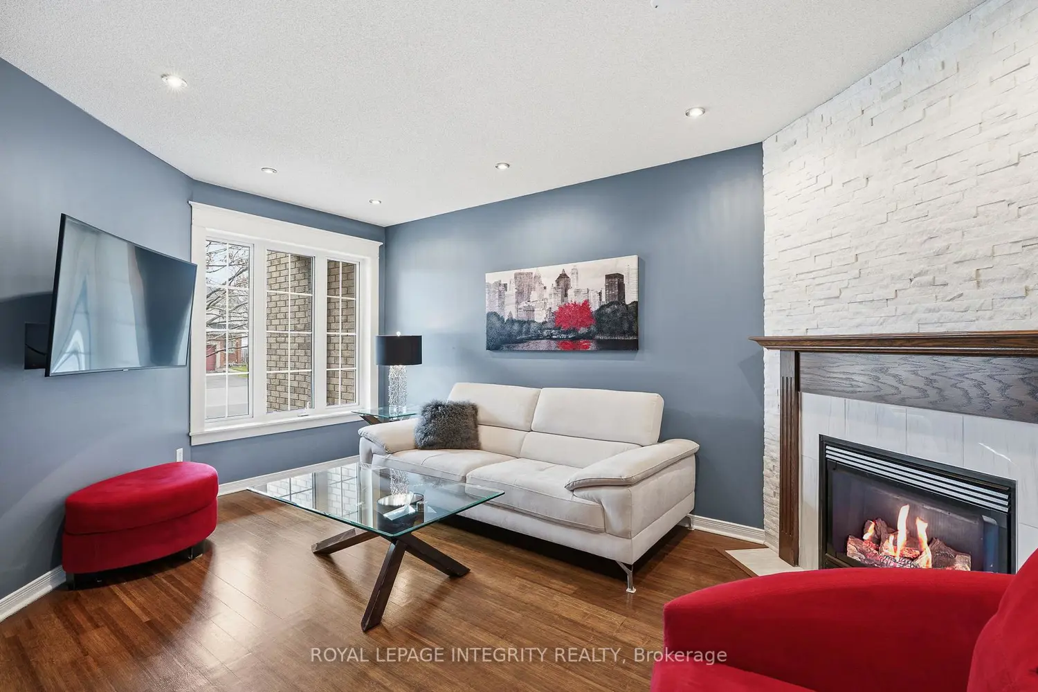 1073 Brasseur Crescent photo 4