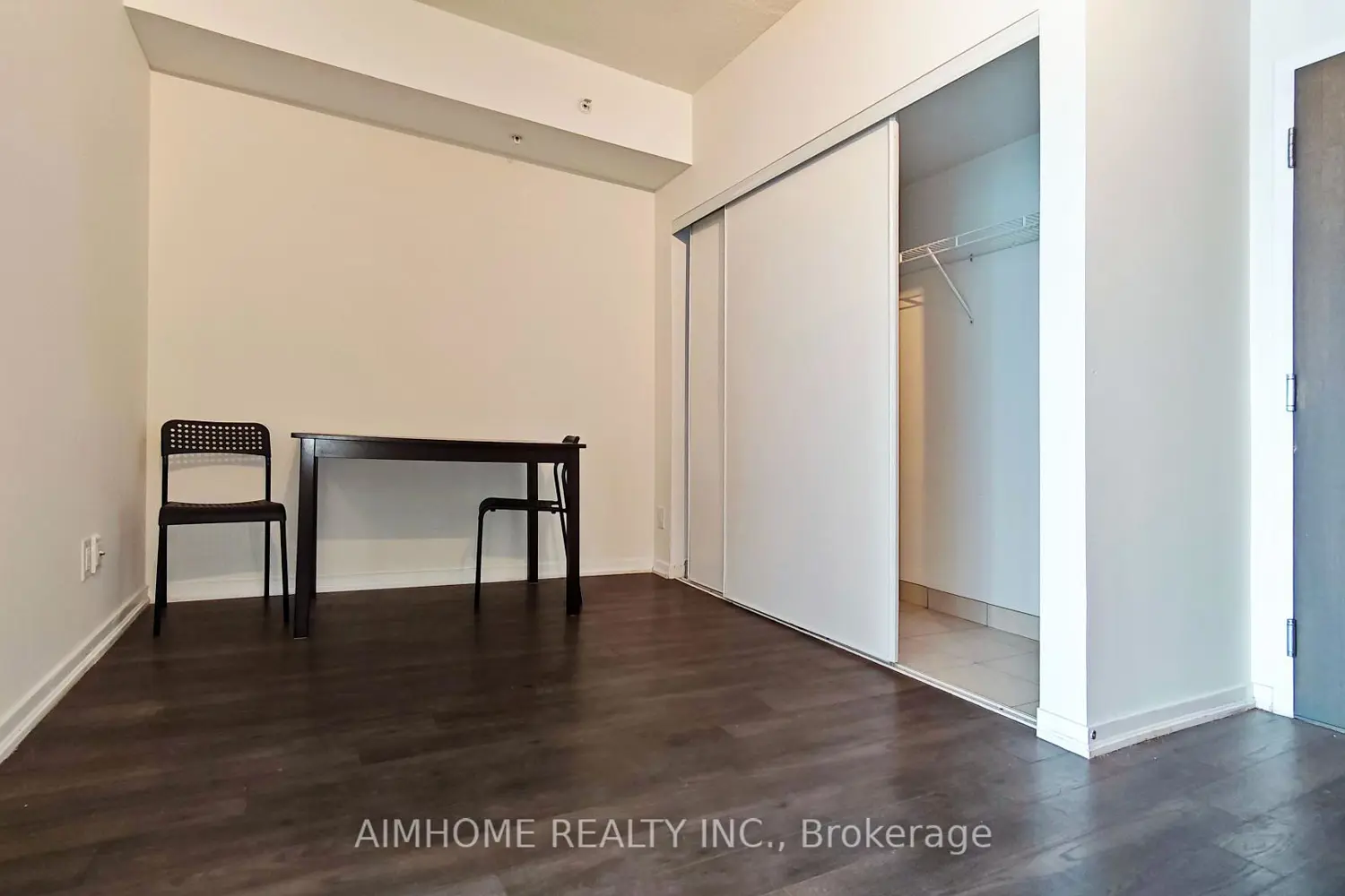 68 Abell Street 1107 photo 4