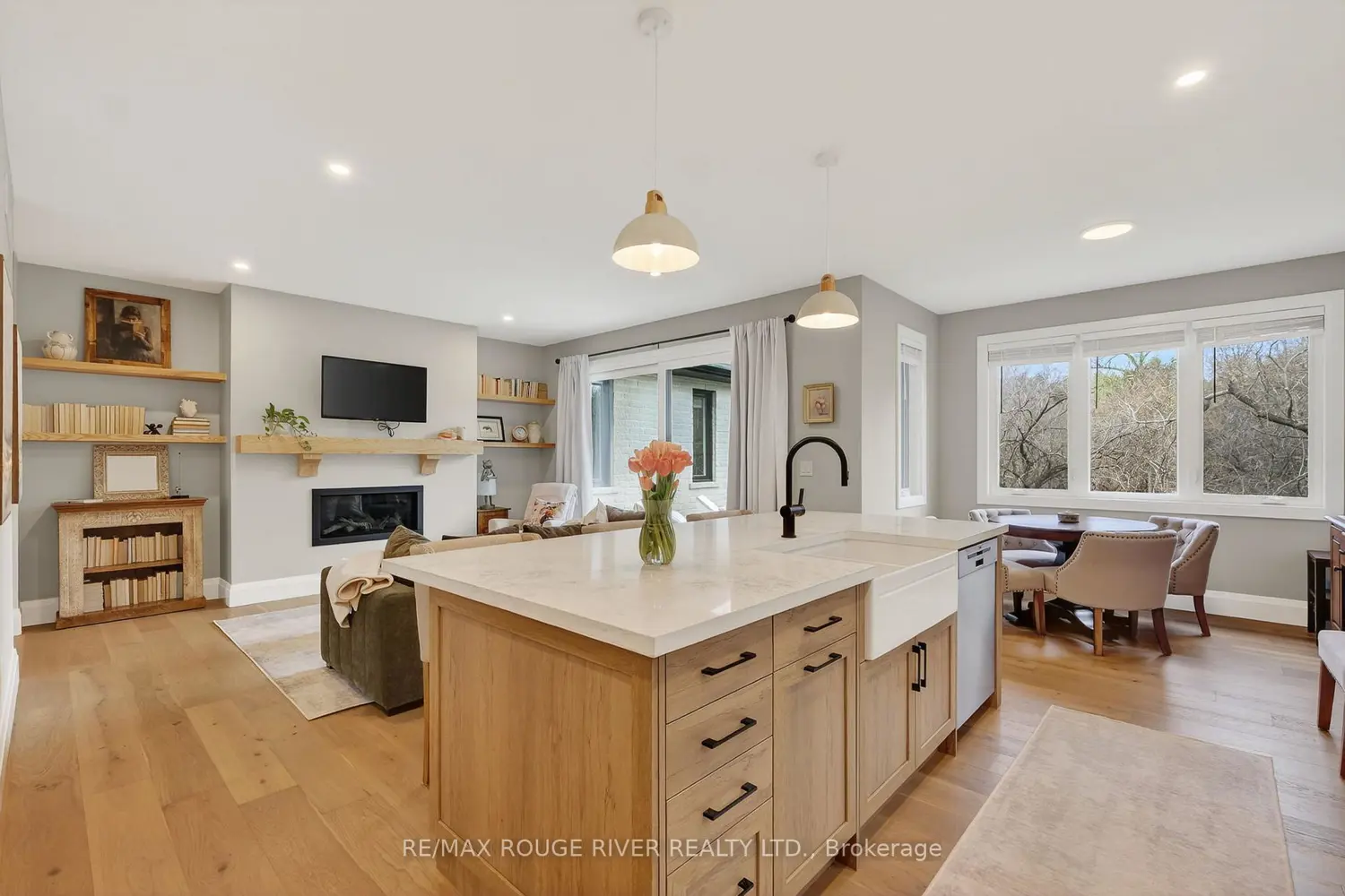 Additional image 7 of 4 - 1000 D'arcy Street