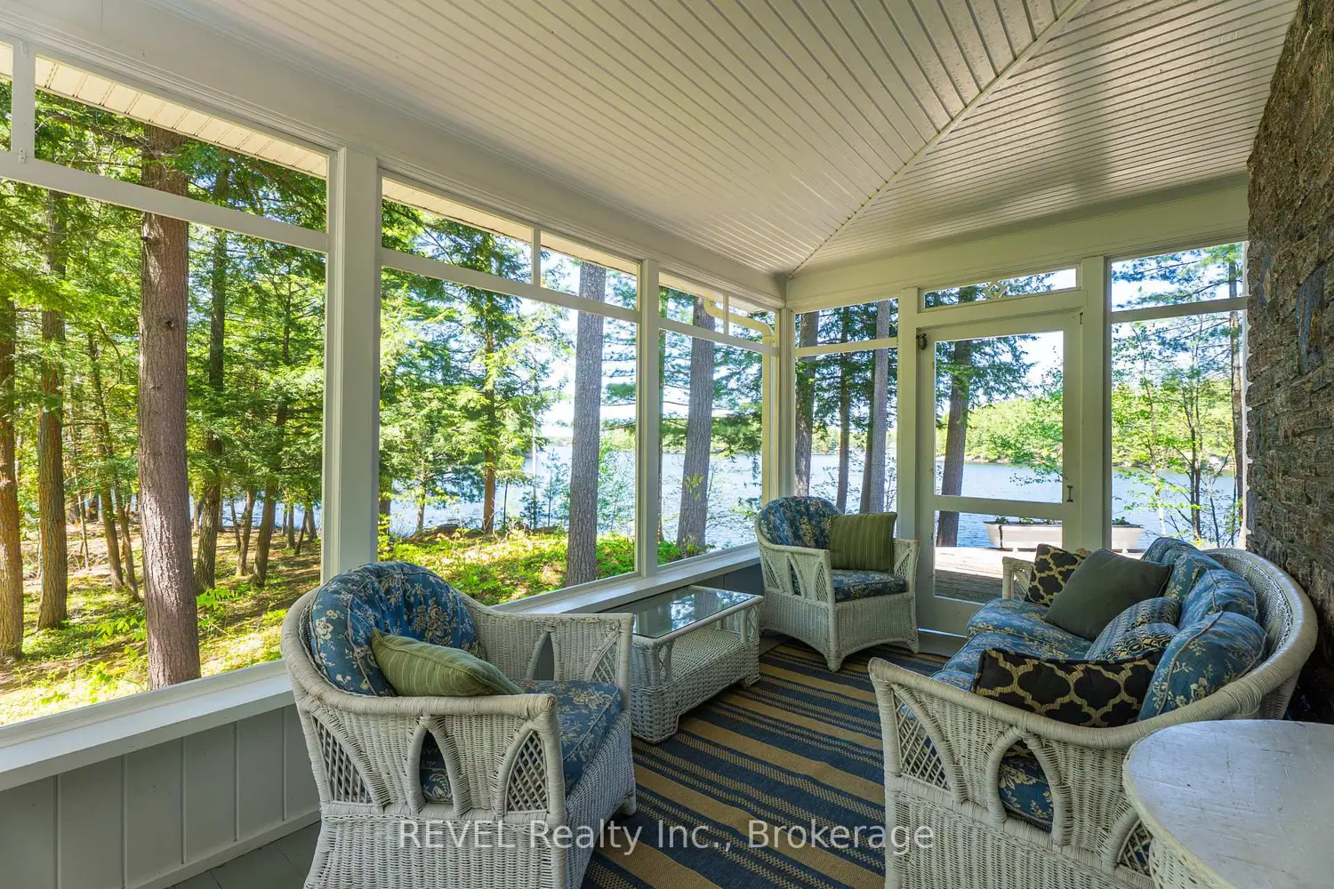 Additional image 4 of 14-M72 Grandview Island