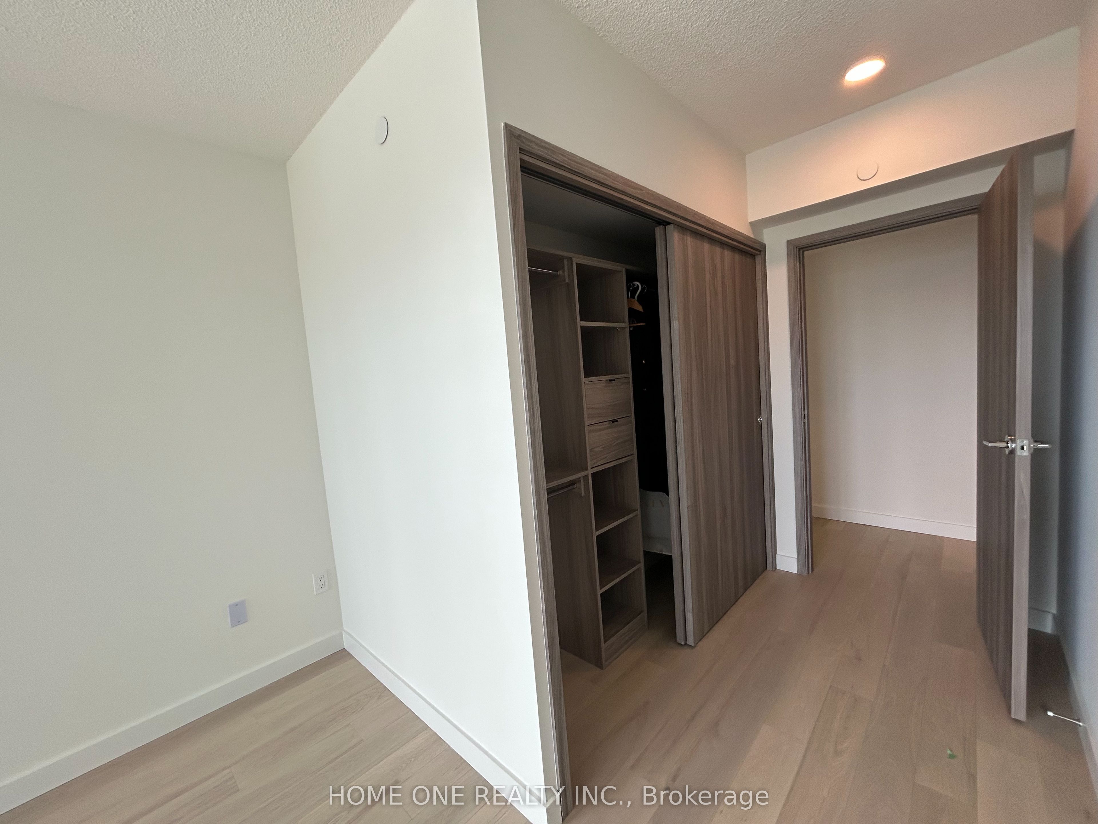 Additional image 6 of 6207-3 Concord Cityplace Way, Toronto, ON, M5V 0X4