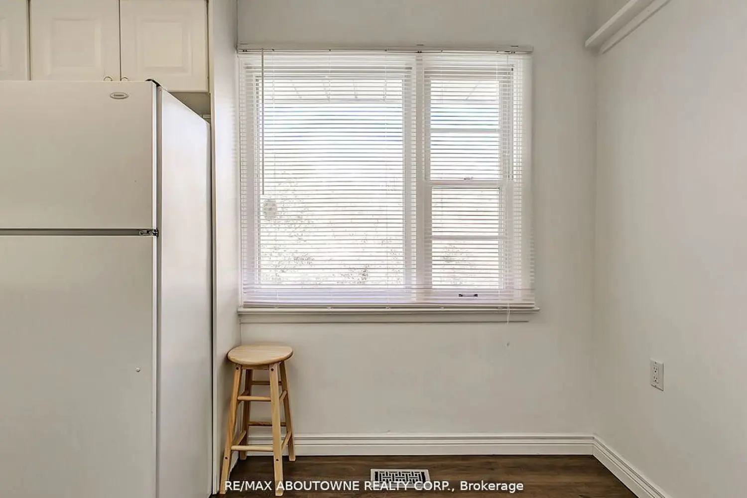 Additional image 9 of 2067 Devon Road