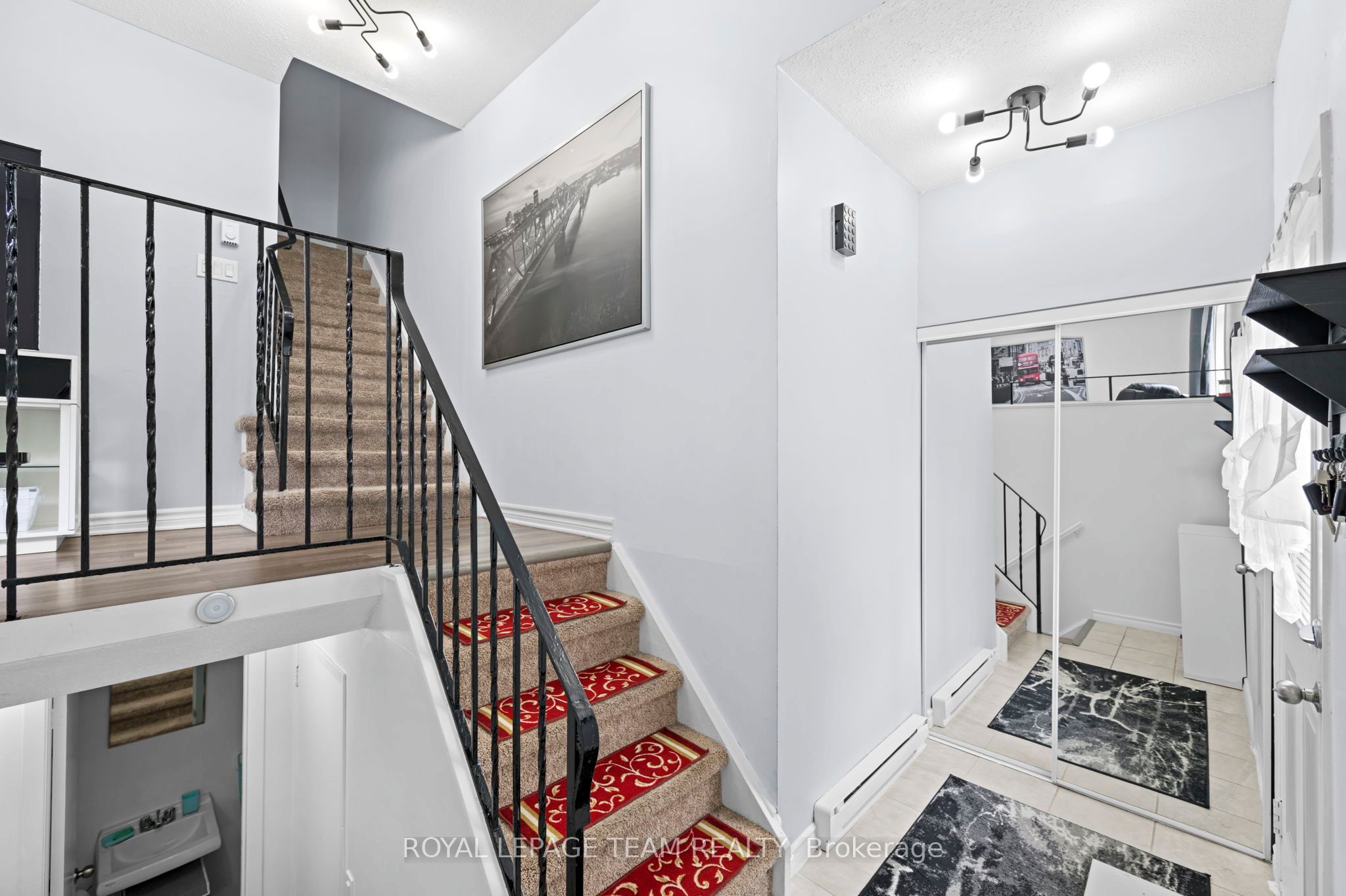 Additional image 2 of 41C Forester Crescent, Ottawa, ON, K2H 8Y3