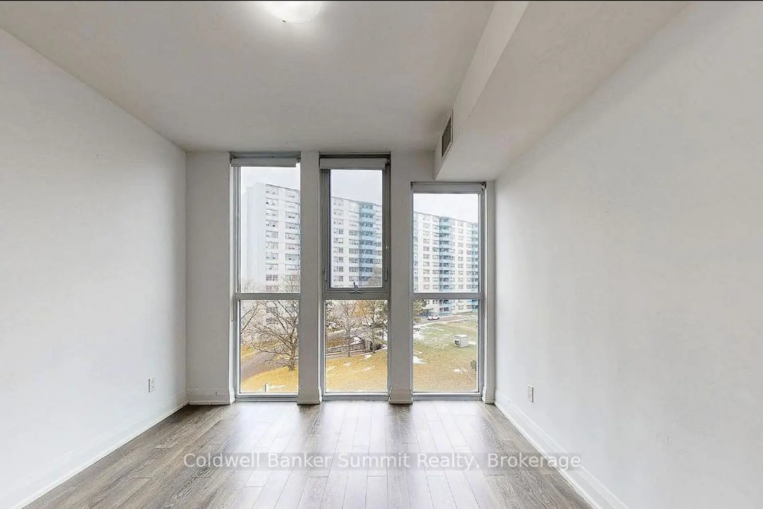 Additional image 11 of 1461 Lawrence Avenue West Avenue 504