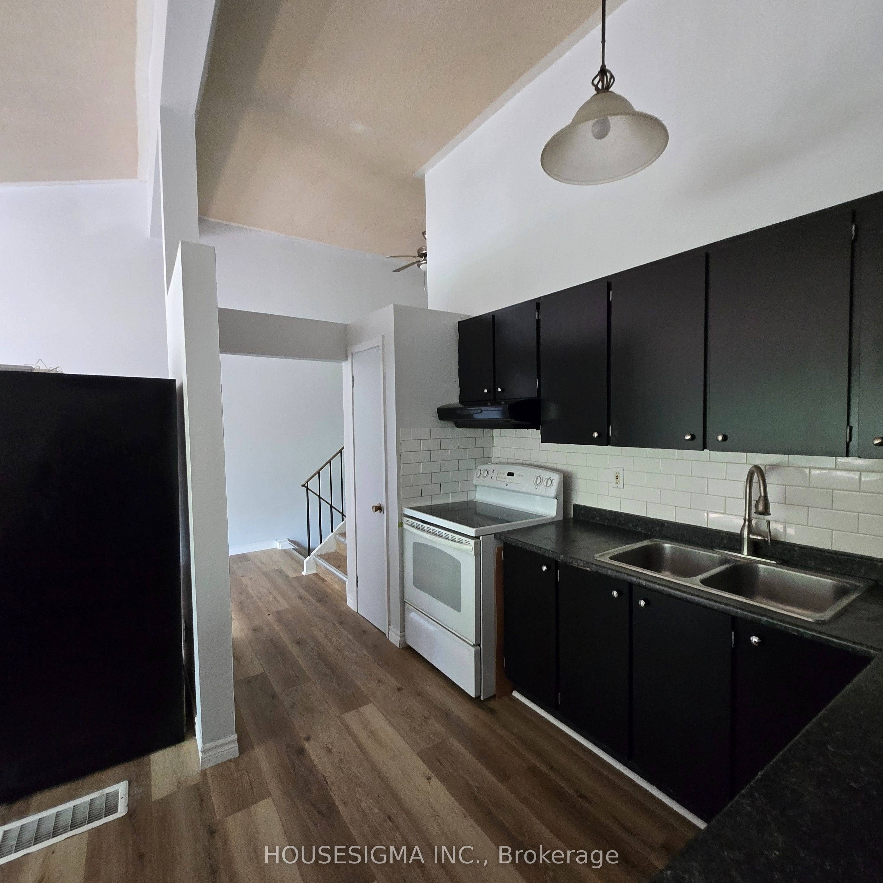 Additional image 5 of 110 Overlea Drive, Kitchener, ON, N2M 1T1