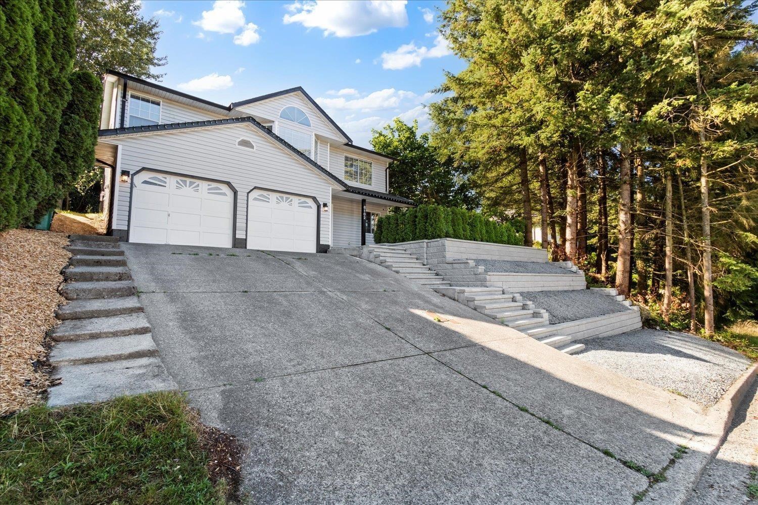 8102 Knight Avenue, Mission, BC, V2V 6A8 photo 2
