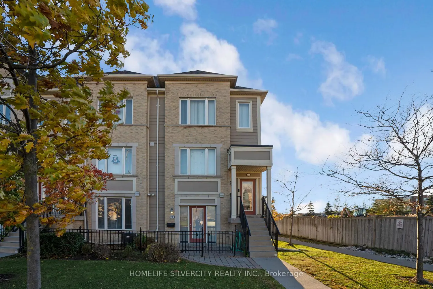 60 Fairwood Circle 38