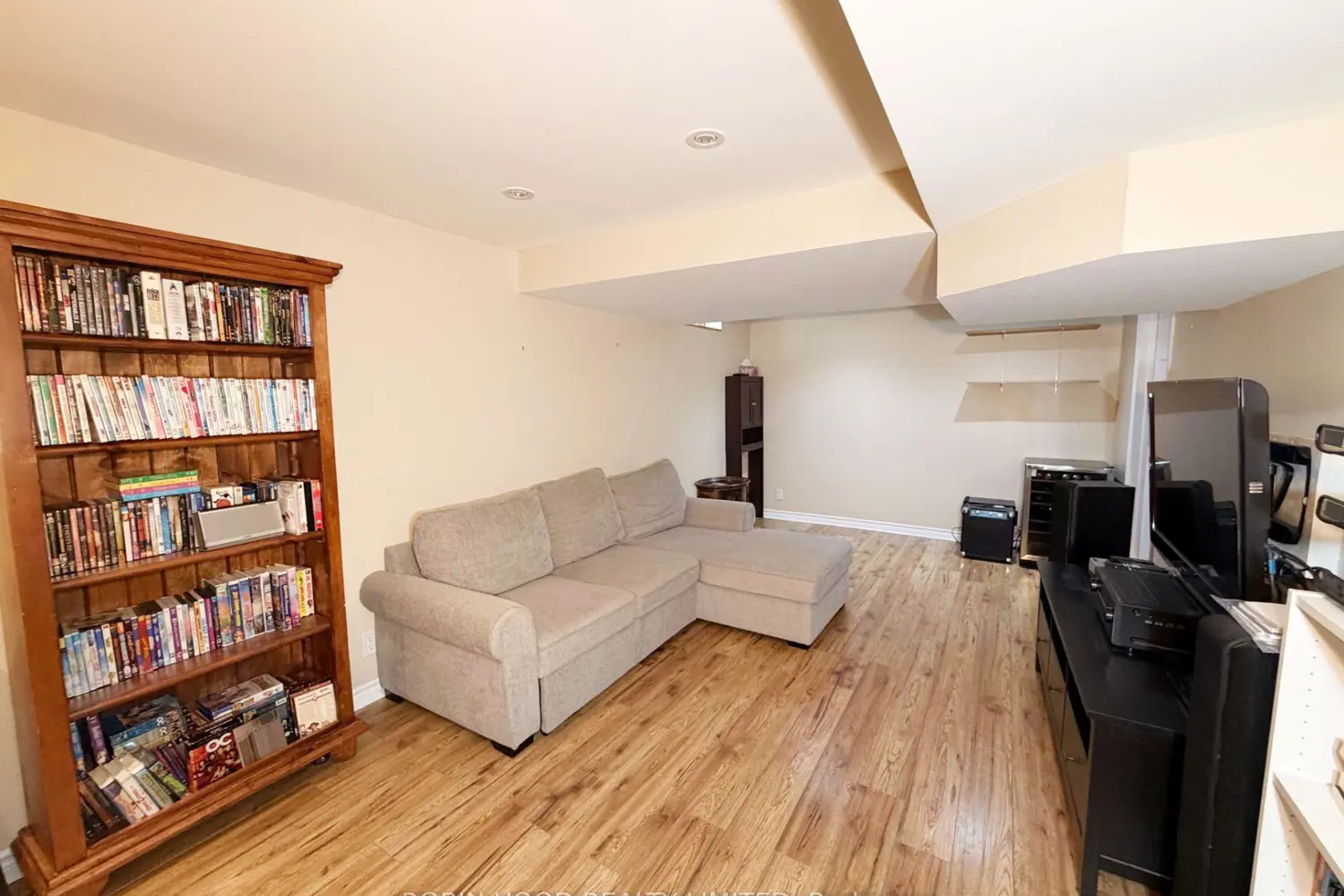 Additional image 19 of 3631 Cambrian Road