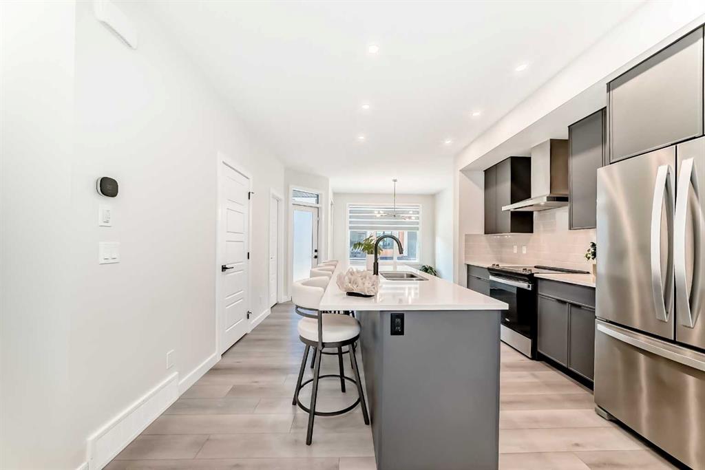 Additional image 4 of 323-81 Greenbriar Place NW, Calgary, AB, T3B6J1