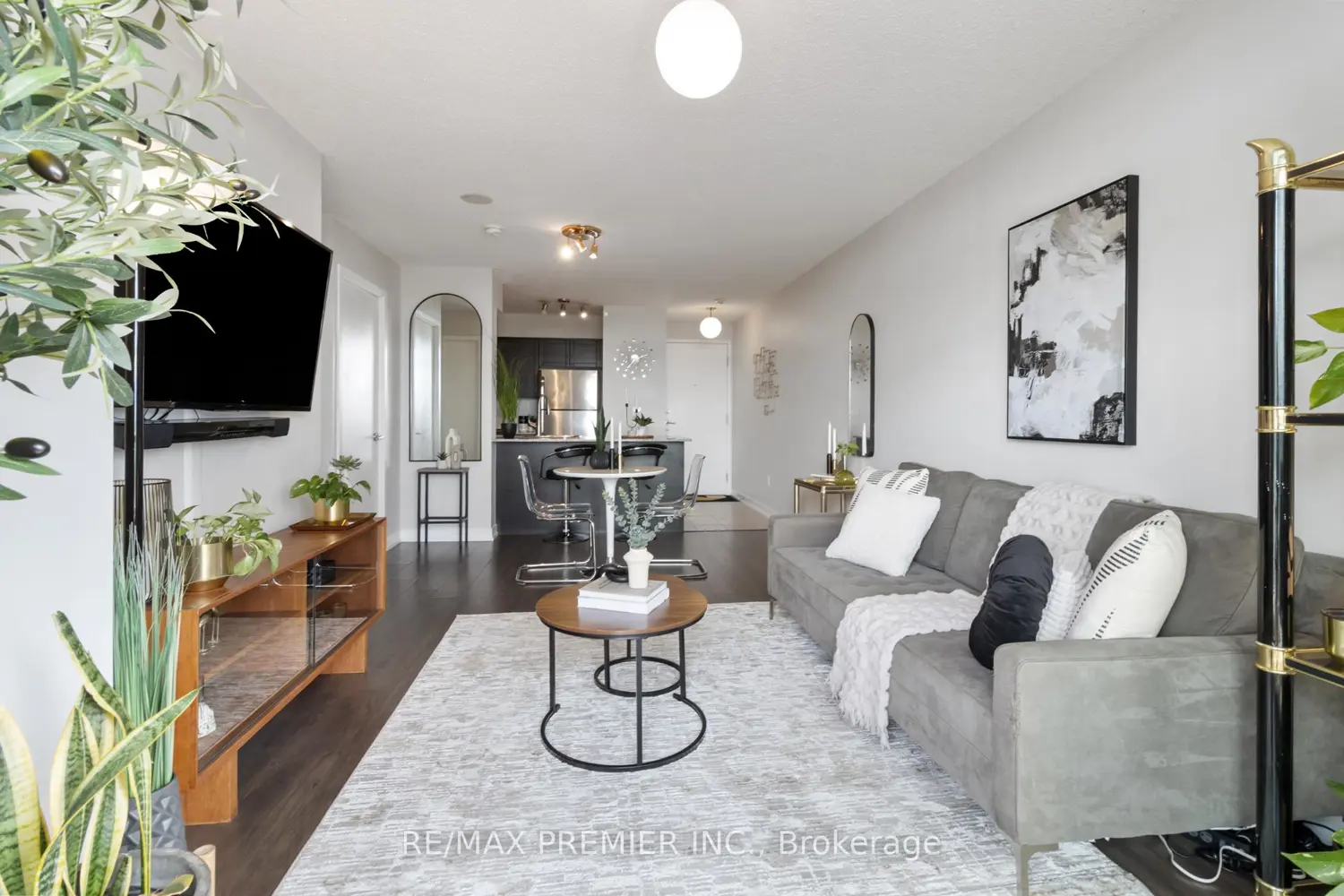 Additional image 13 of 812 Lansdowne Avenue 1011