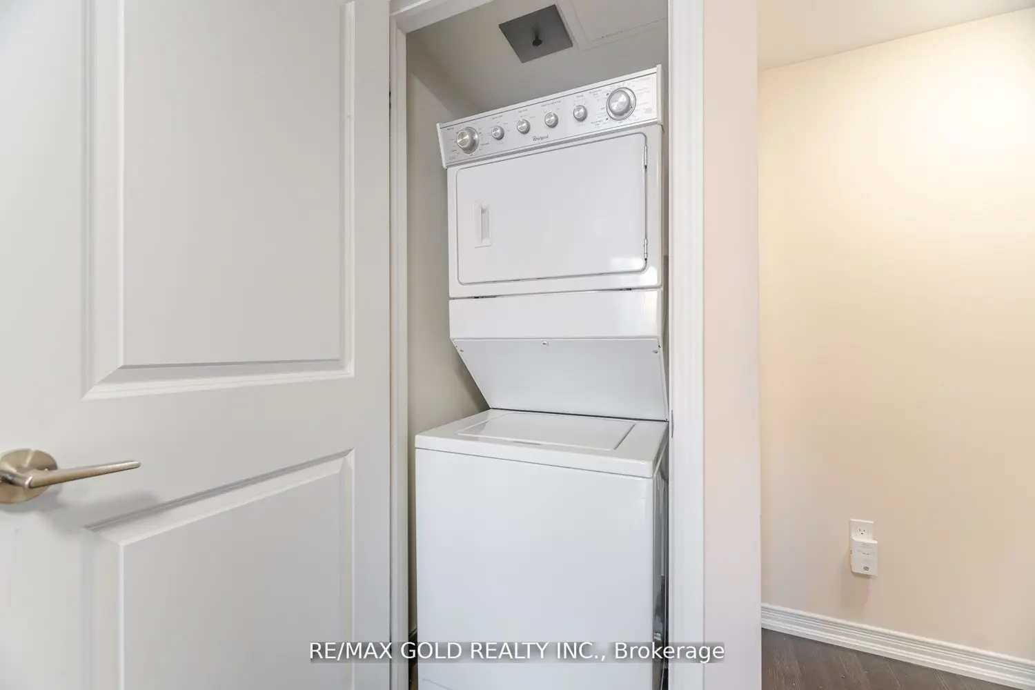 Additional image 19 of 80 Orchid Place 317
