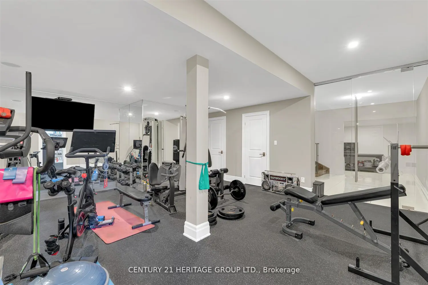 Additional image 19 of 43 Sir Henry Court