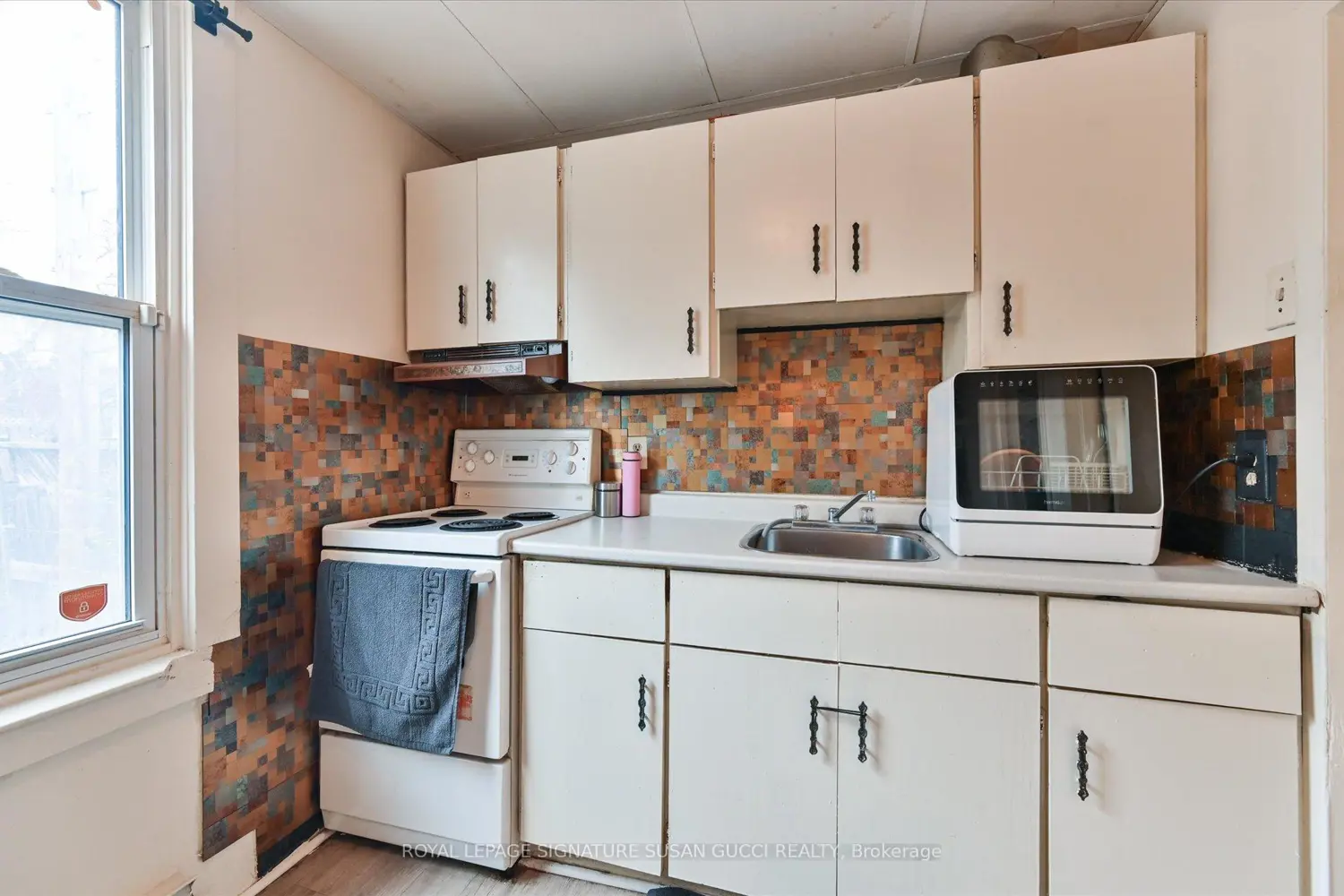 Additional image 7 of 840 Sammon Avenue