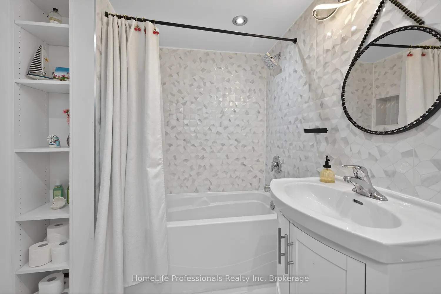 Additional image 16 of 8 Forestgate Drive