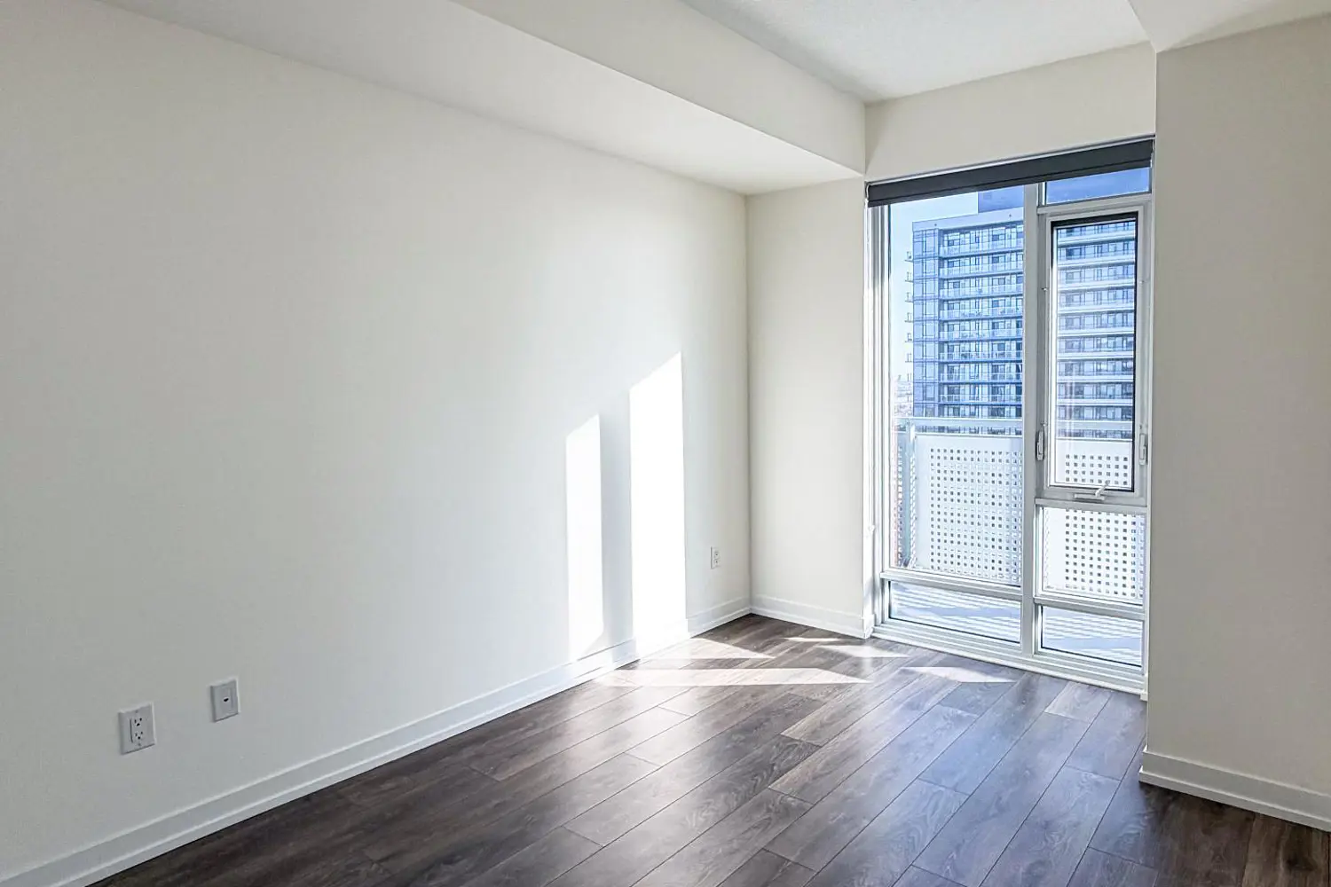 Additional image 8 of 2520 Eglinton Avenue 1702
