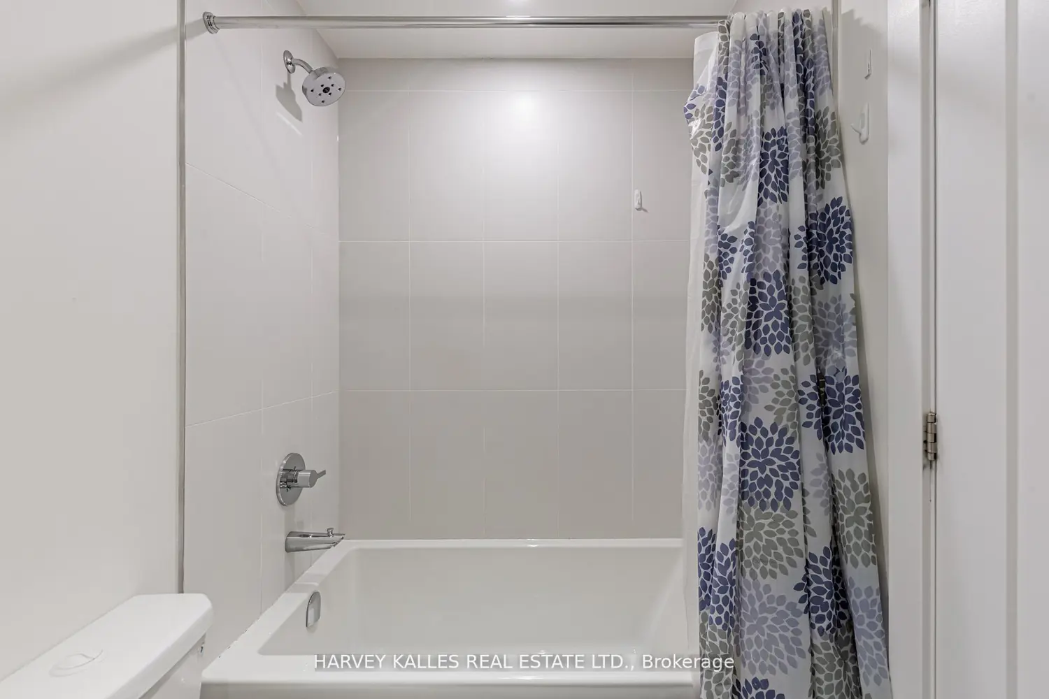 Additional image 13 of 25 Adra Grado Way 708